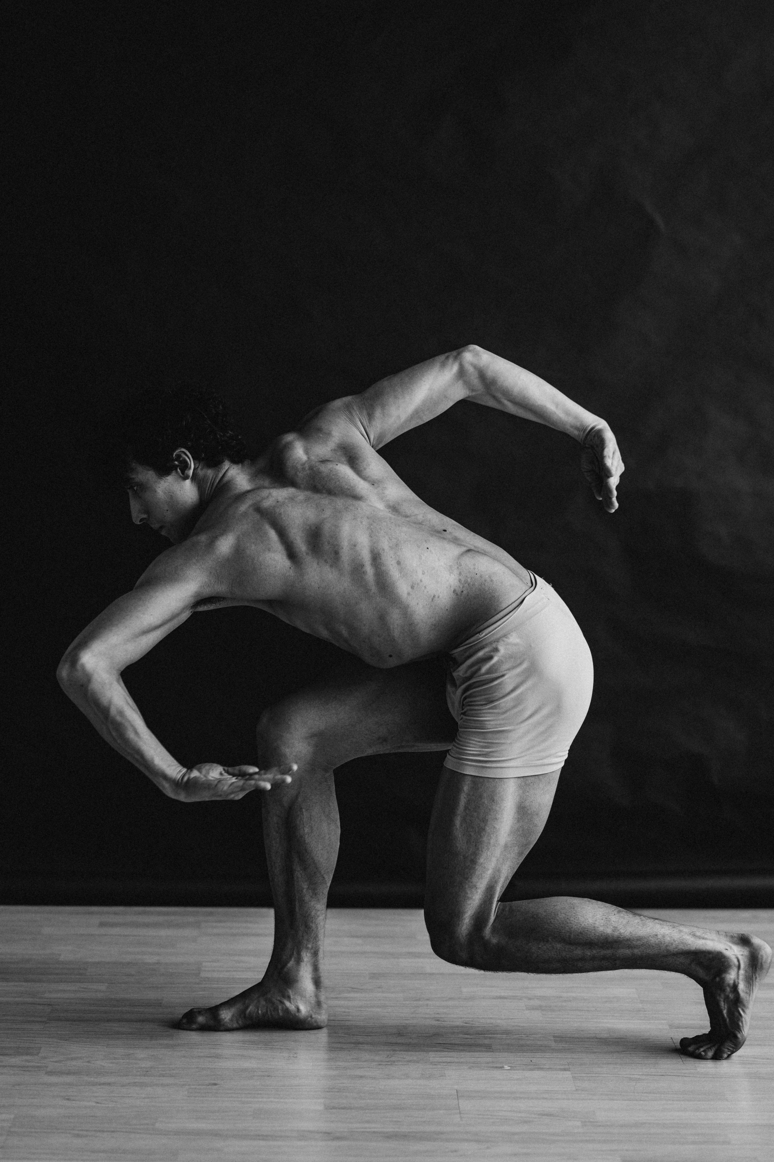 DANCERS. Victoria Olonen – Cinematic Portrait Artist | Helsinki & Europe
