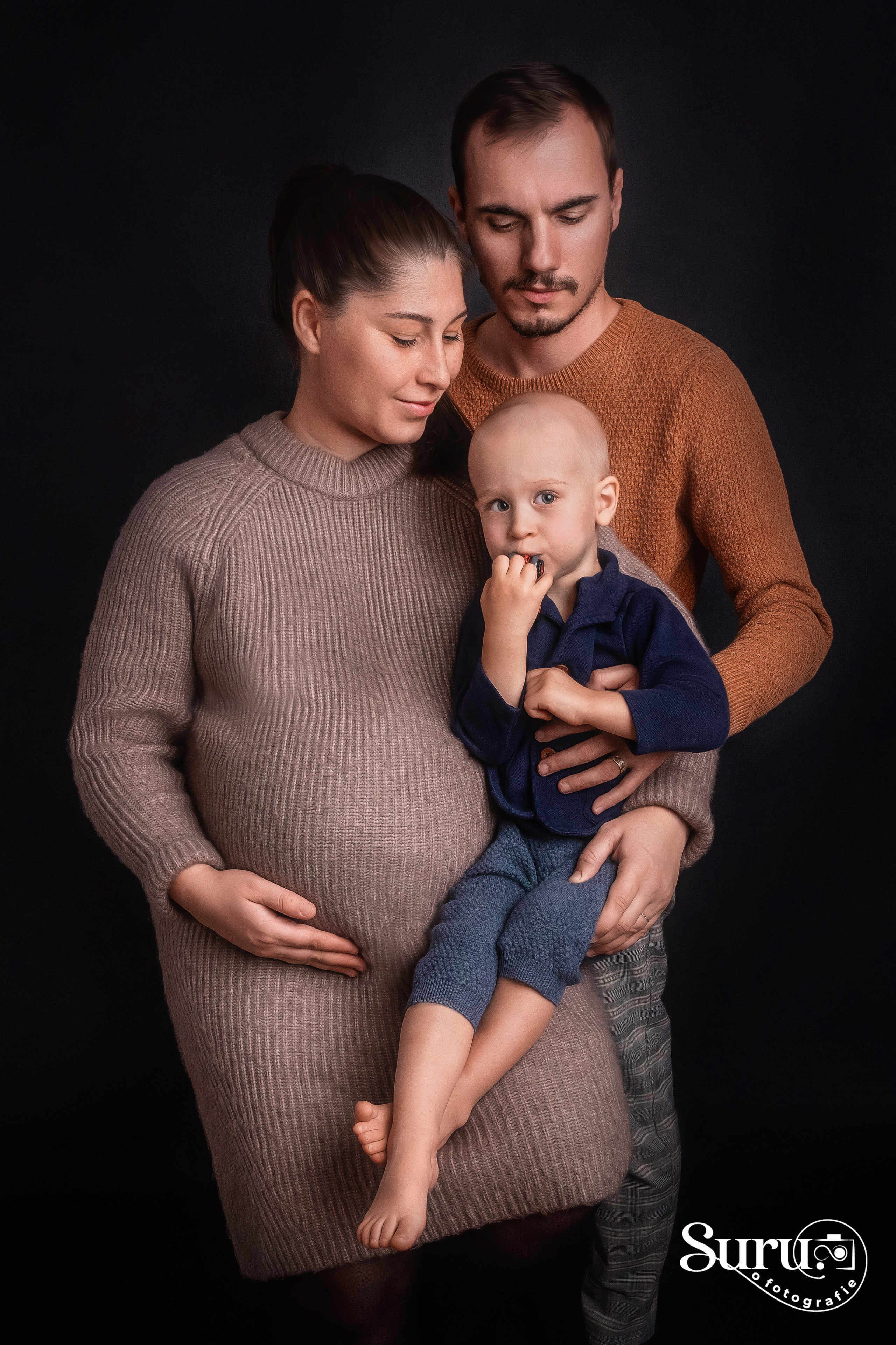 Fotografie de maternitate în Timișoara | suru. o fotografie. O fotografie