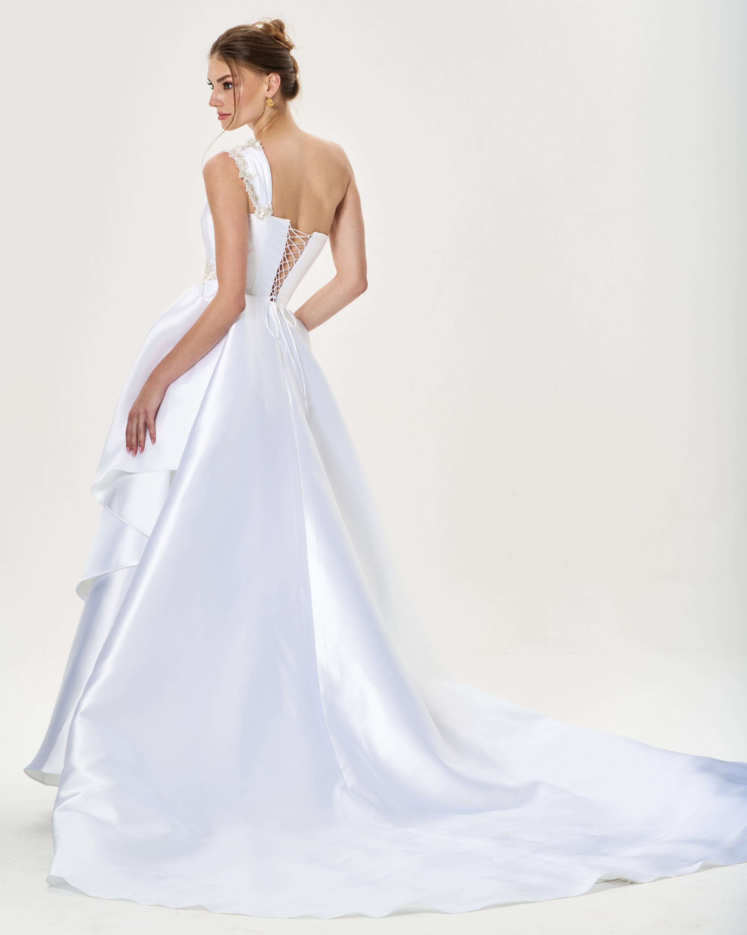 E-COMMERCE FASHION. Dubai photographer Anastasiia.dxb — portrait, fashion and brand photoshoots. Professional photographer for personal and commercial projects