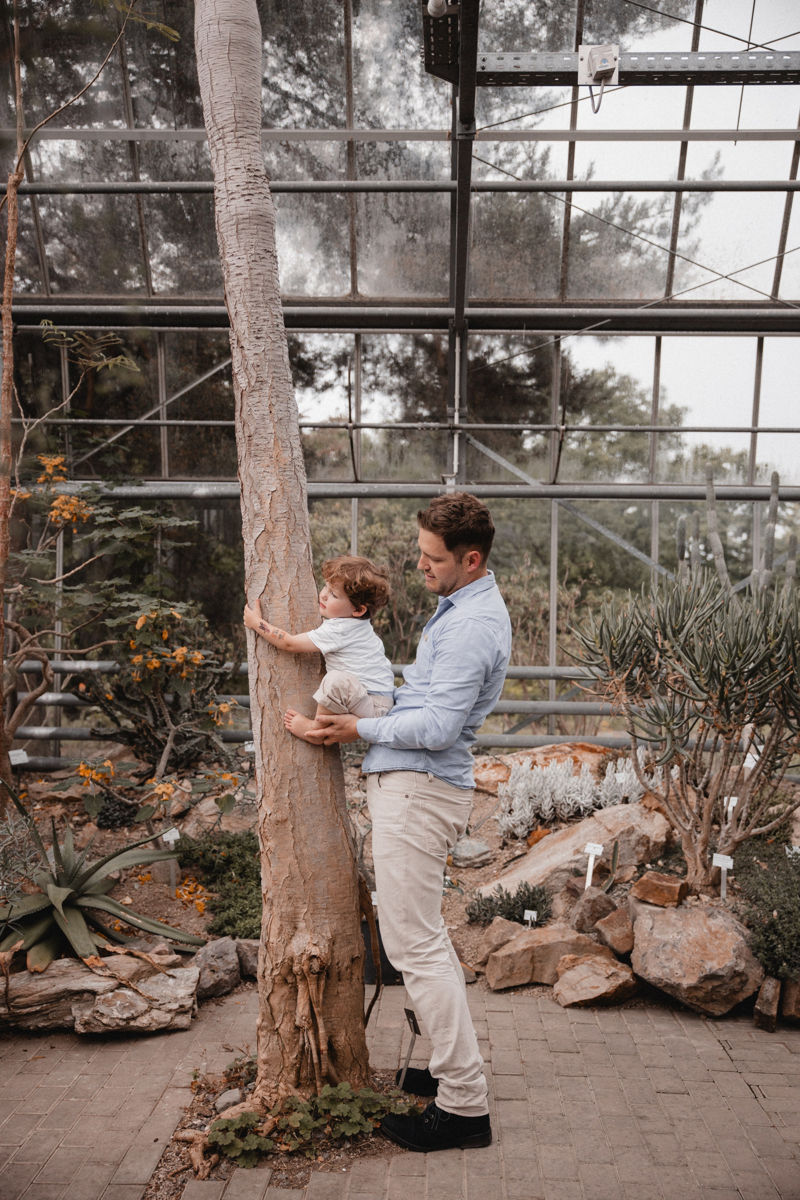 Babybauch Shooting im Botanischen Garten Bochum | Reiche Fotografie. Hochzeitsfotografin Bochum | Halyna Reiche Fotografie NRW