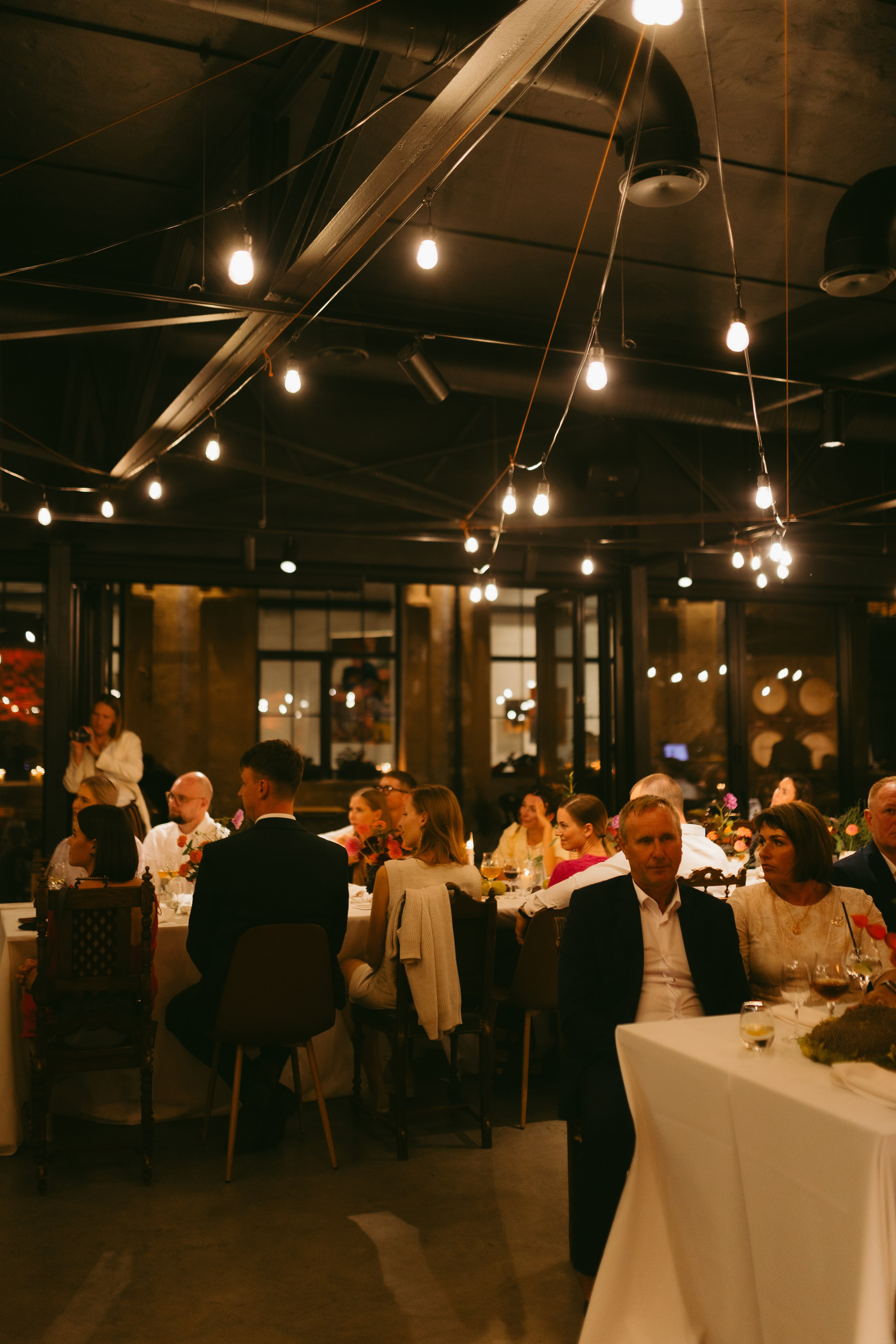 Miglė ir Mindaugas | 2024 | MIESTO VESTUVĖS. Vestuvių ir šeimų fotografė Lena Bondarenko / belove photo