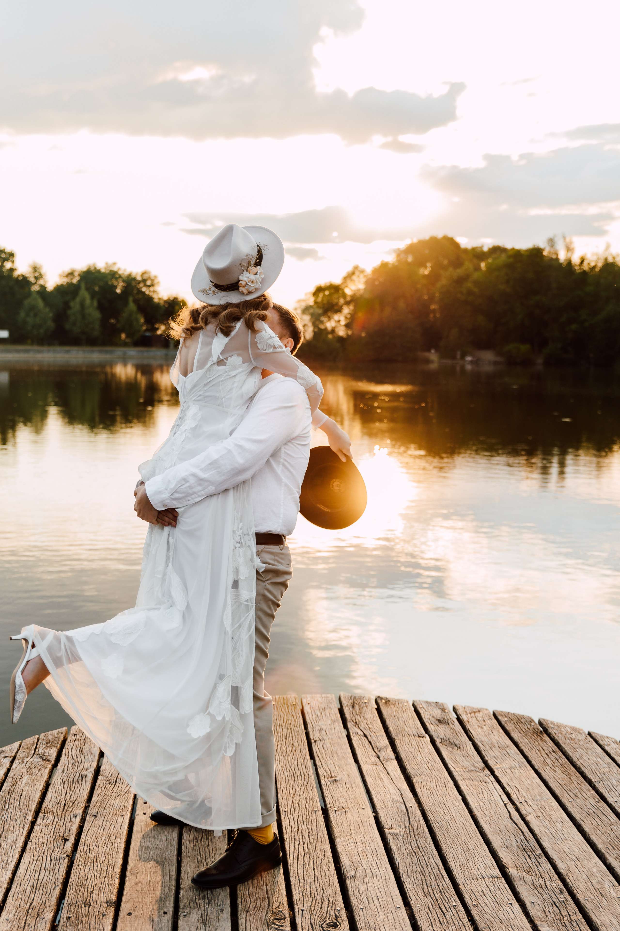 Elopement by the lake