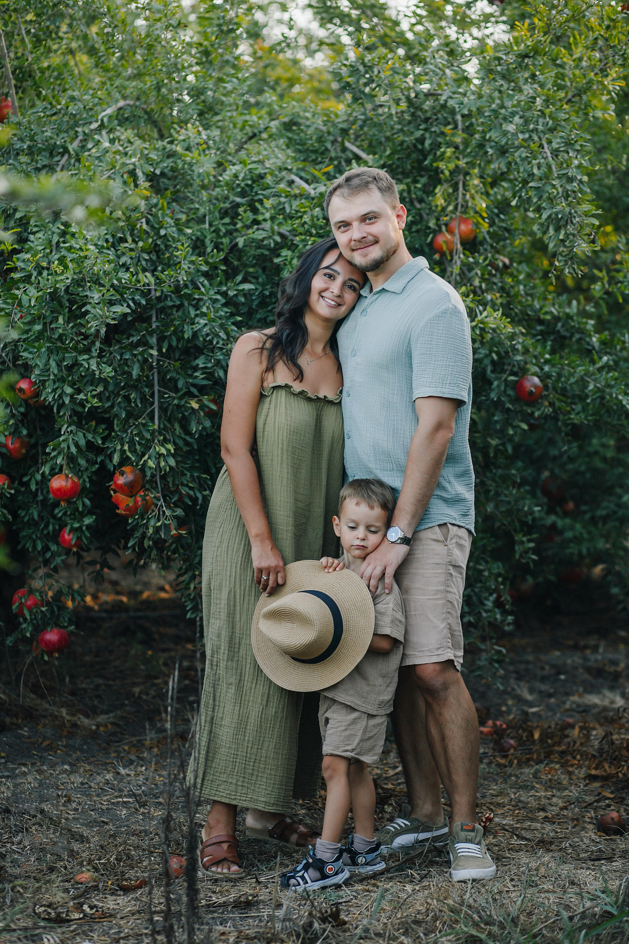 Binyamina garden. Family photographer in Israel