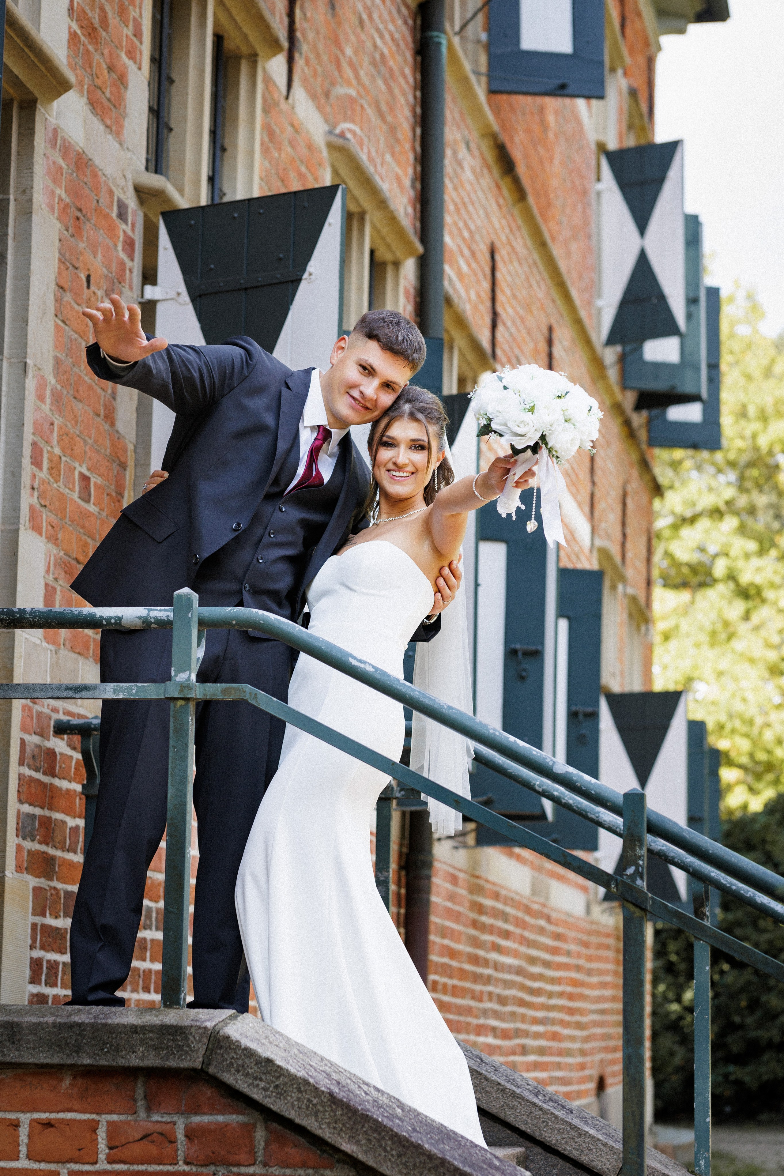 Hochzeitsfotografie im Schloss Arensburg: Ein Tag voller Liebe. Hochzeitsfotograf und Hochzeitsvideograf aus Hamburg | Roka21Film