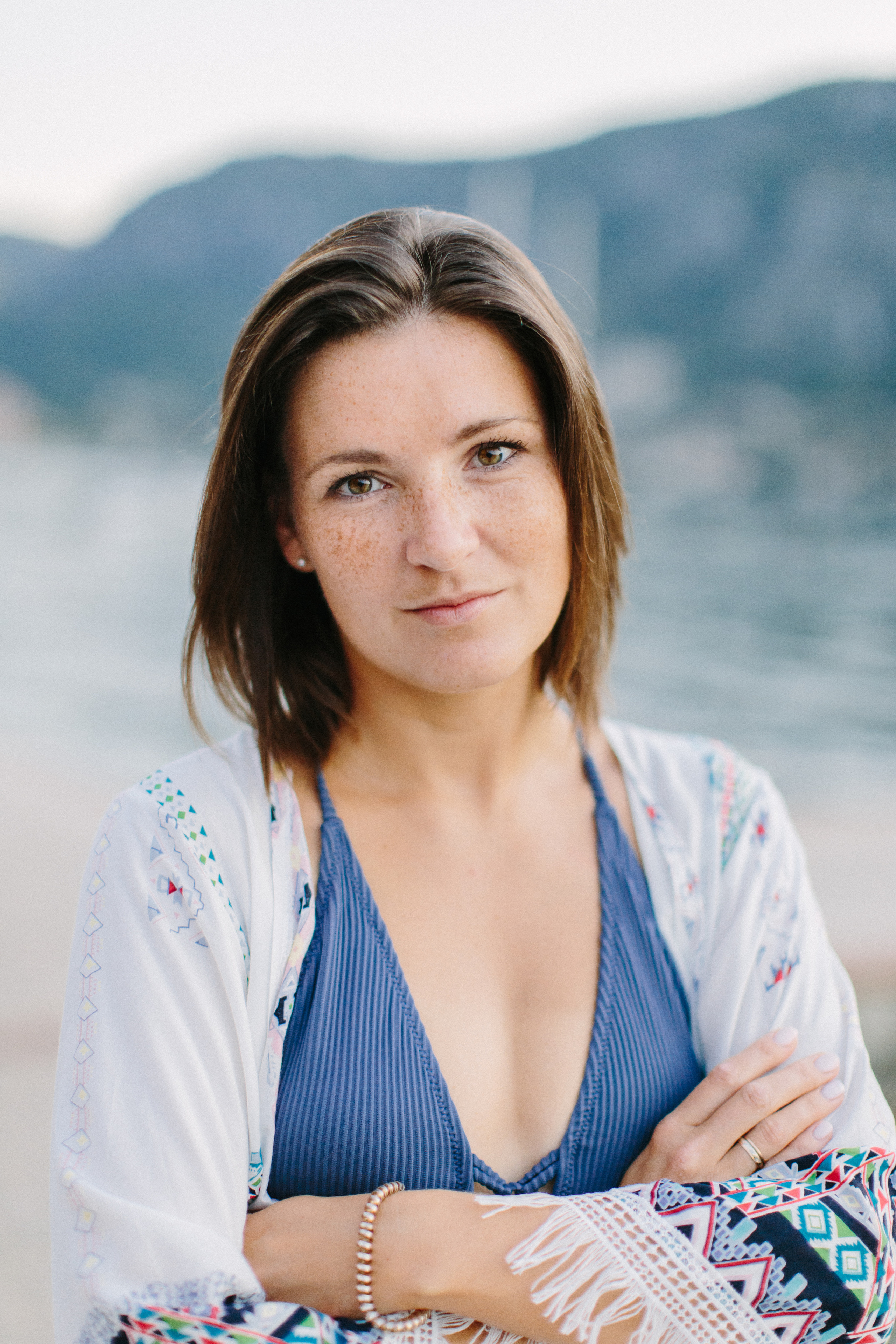 Familienspaziergang am Strand entlang in Montenegro. Maria Chistyakovа — Fotografin in Karlsruhe, Baden-Baden und Umgebung