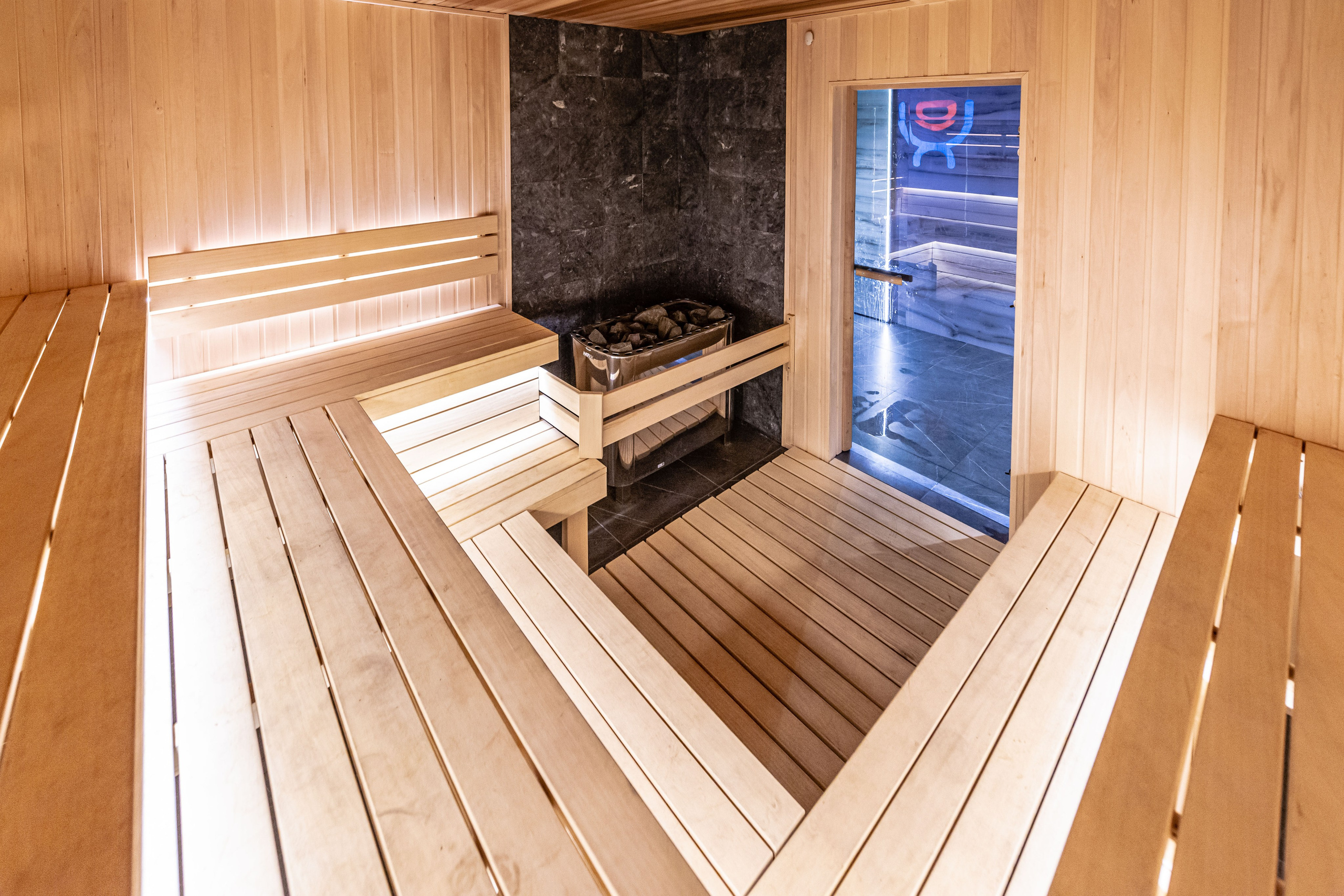 Фитнес-клуб DDX Fitness на ул. Лескова. ФОТОГРАФ МЕКСИКА КИНТАНА-РОО