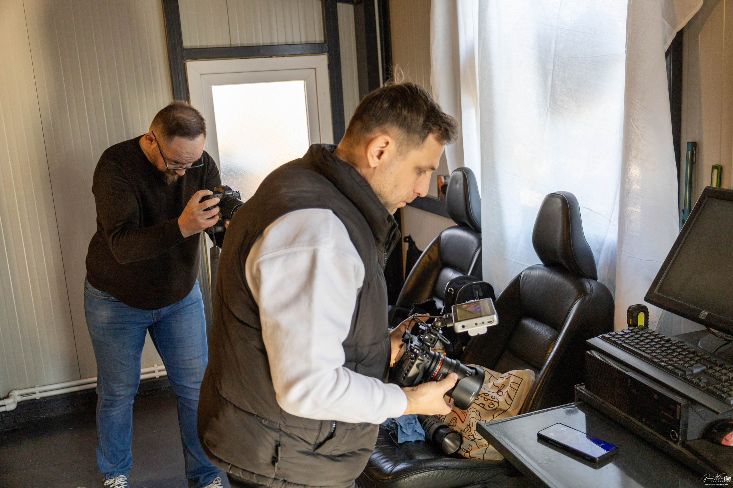 Căutarea. Gabriel Nistor Art-Studios - Fotografo / Videografo Iasi