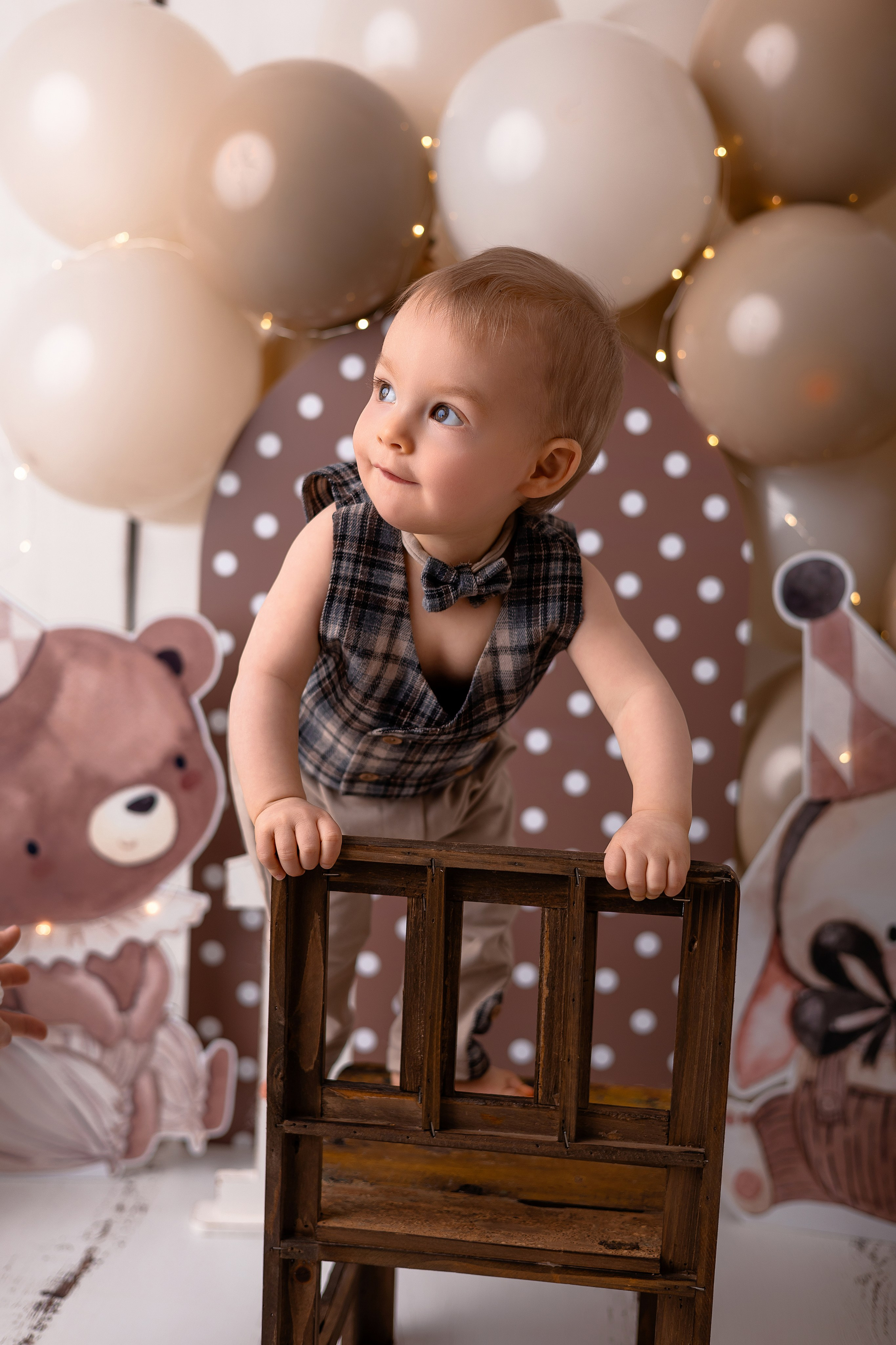 Erste Geburtstag „Cake Smash“. Neugeborene- Schwangerschaft- und Kinder Fotografin in Lehre
