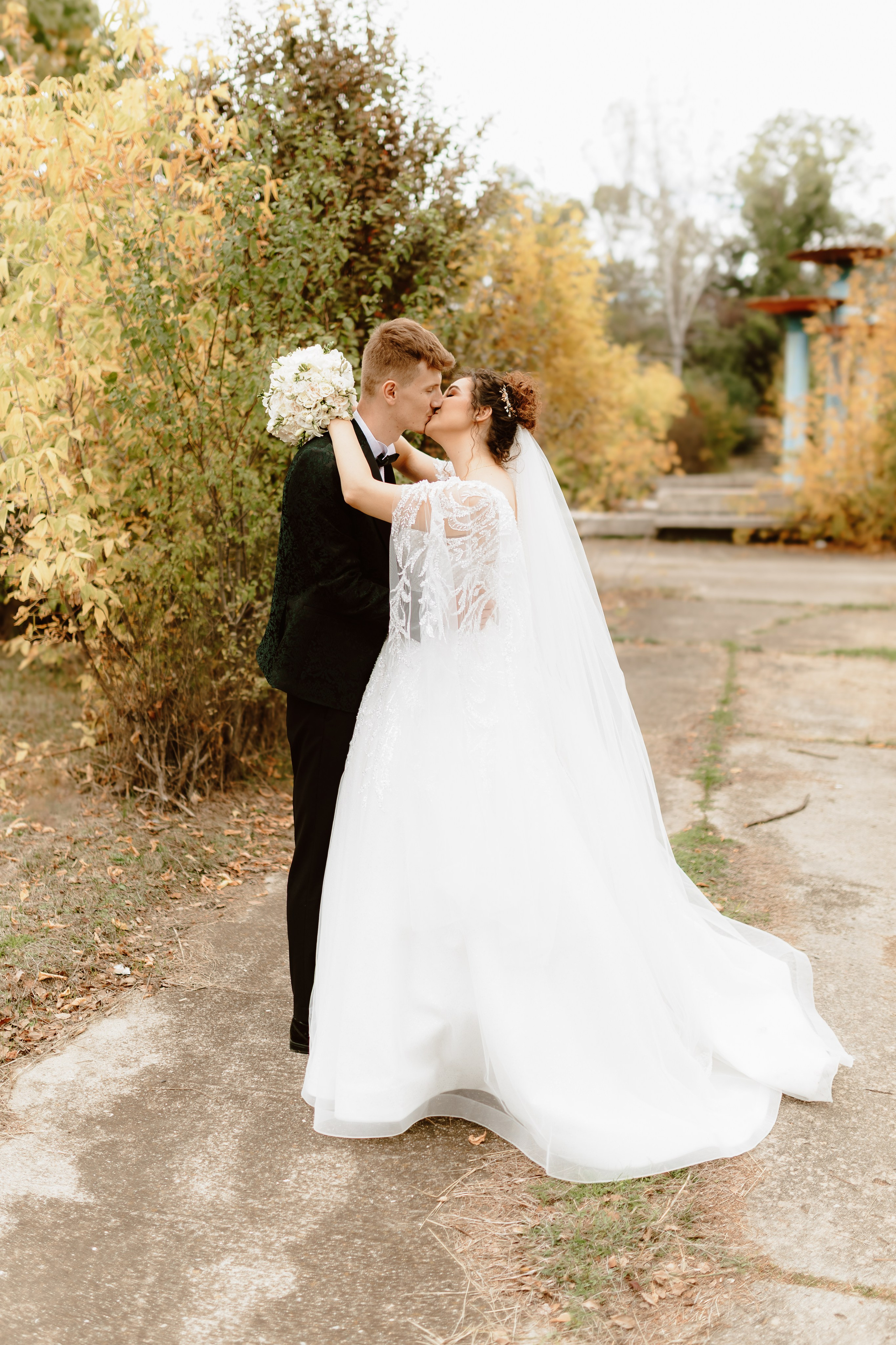 Alexandra & Adrian 🍀🧡🌿. Stefan Teodorescu — Fotograf de Nunta Ploiesti