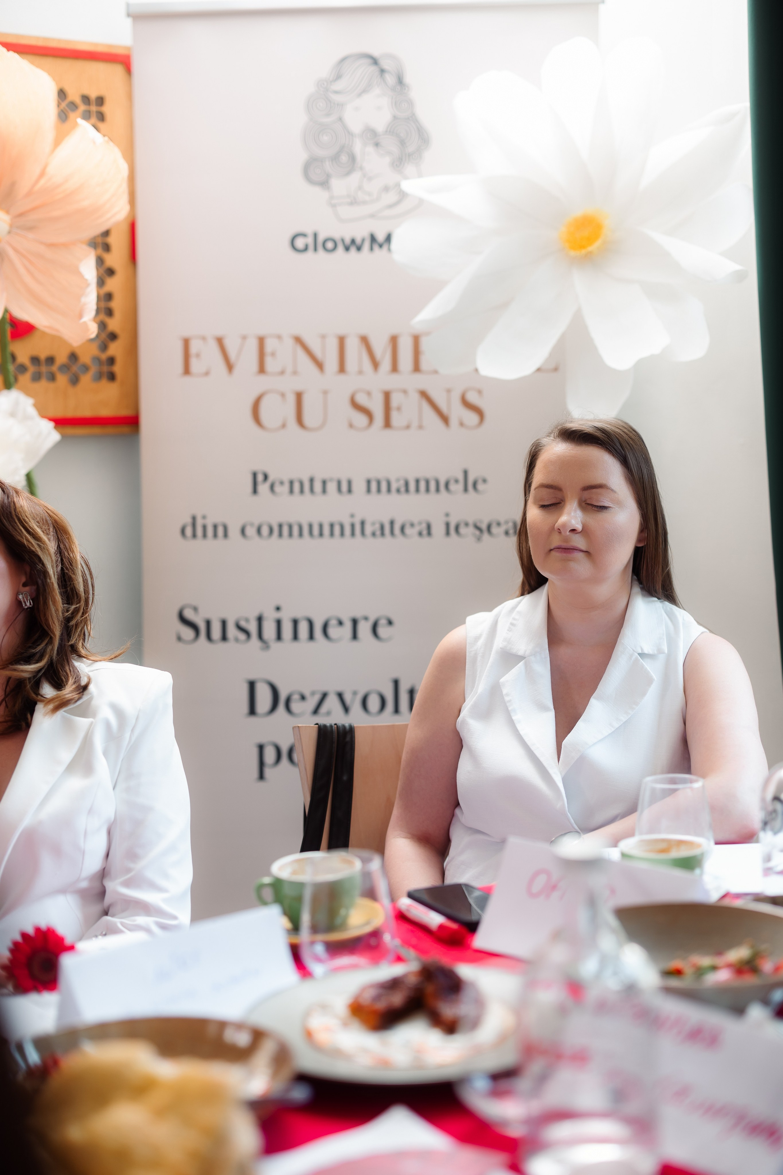 Glow Mom 2. Marius Ciocan