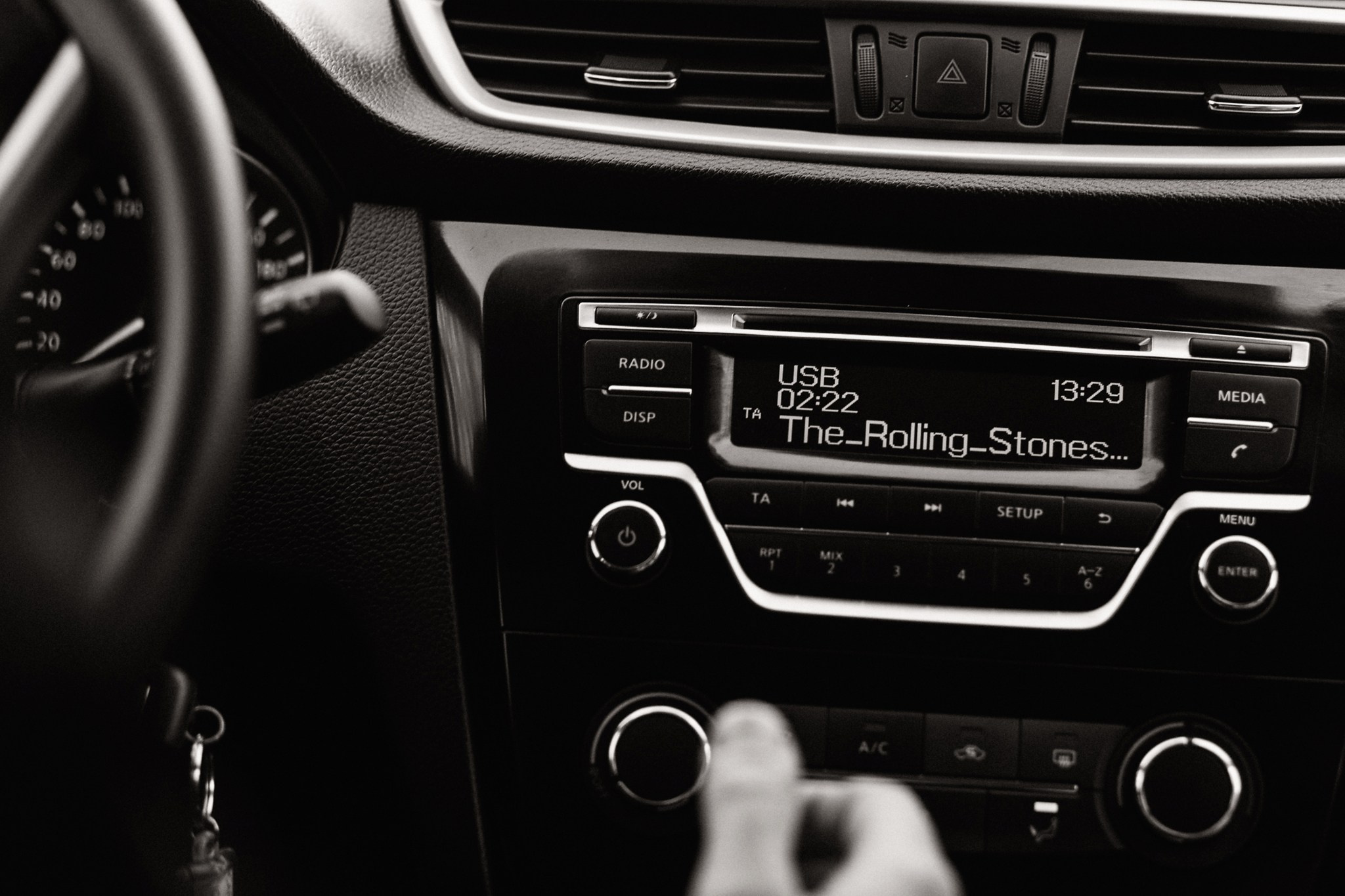 Ronalds & Svetlana, Crete. Denny Savon — Photographer in Santorini | Weddings, Love Stories & Flying Dress