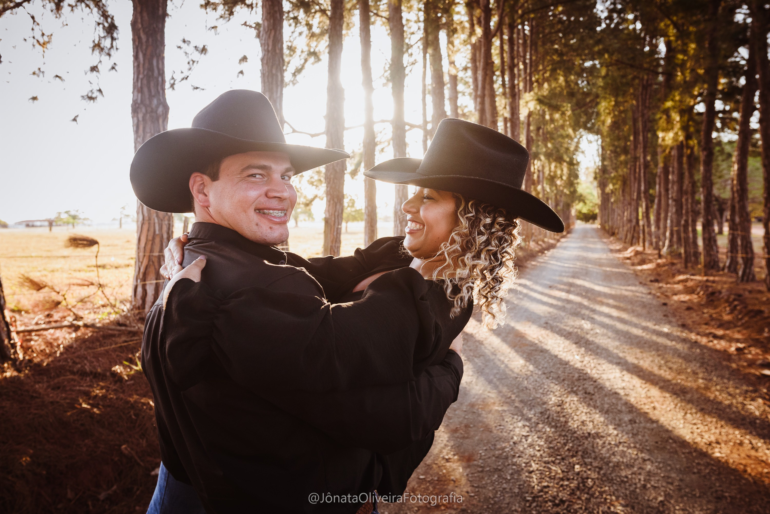 Pre Wedding Luérica e Vinicius. Fotografia de casamentos e ensaios em avaré Jônata Oliveira