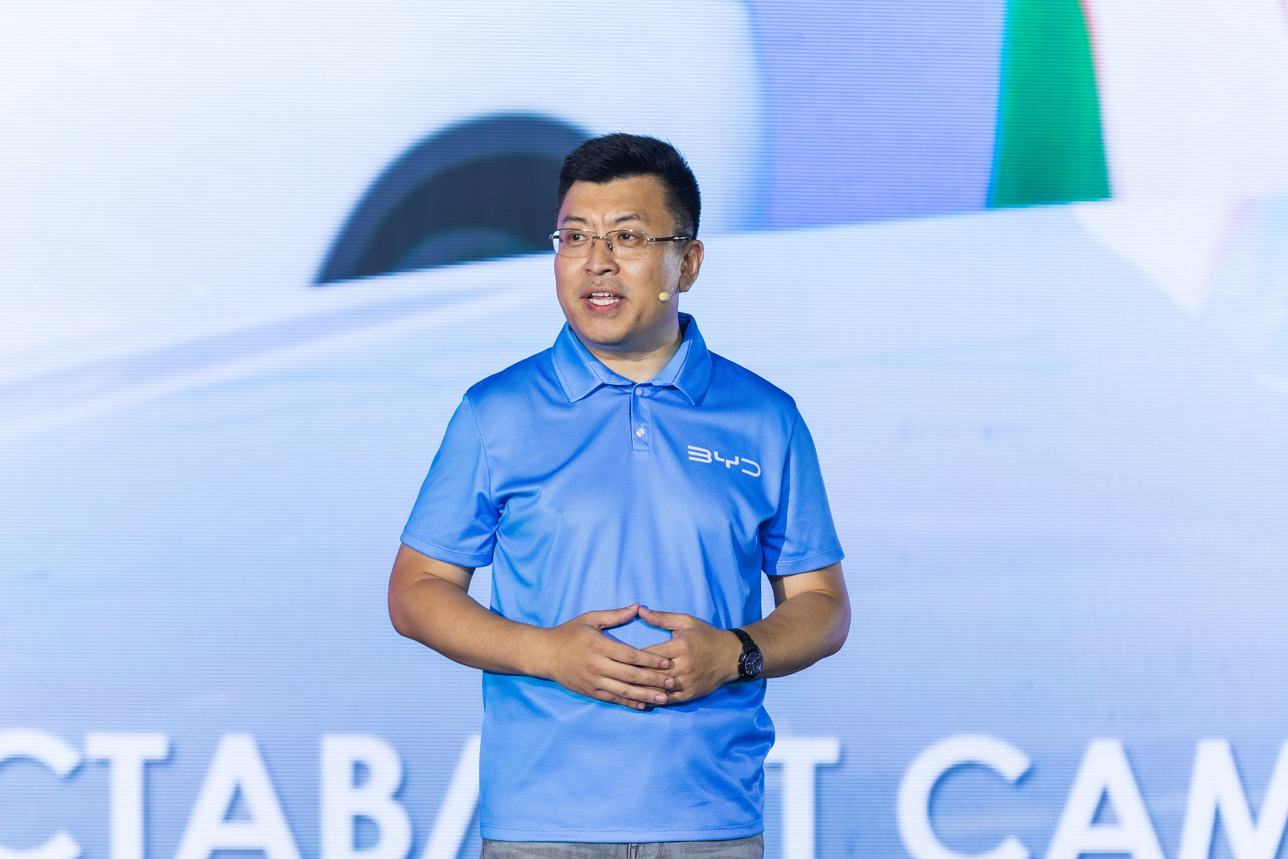 Презентация BYD E2. Профессиональная Фото-Видео Студия Геннадия Нестеренко | Ташкент и Весь Узбекистан