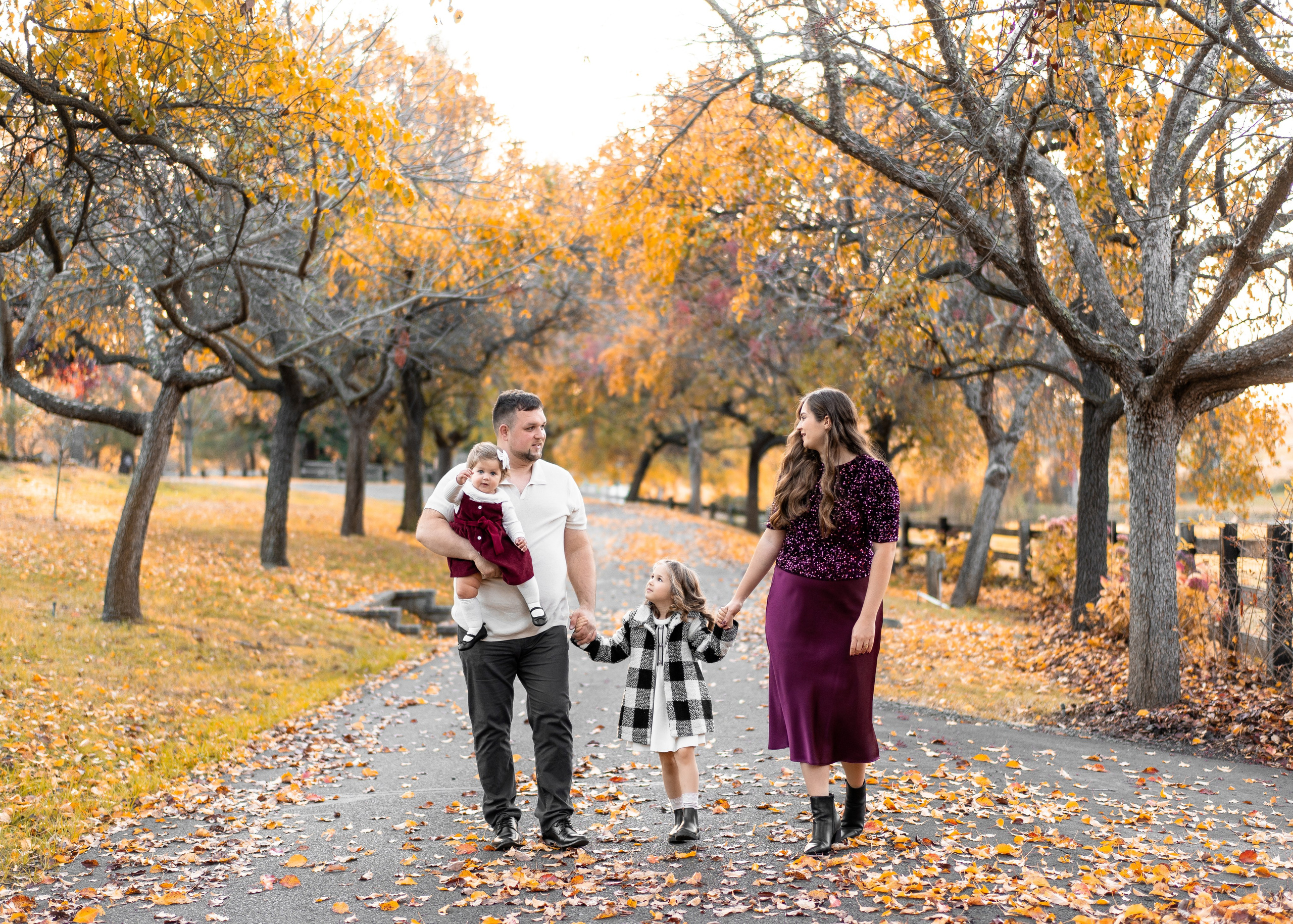 Klyushin family. Family photographer in Sacramento | Sofia Pavenko