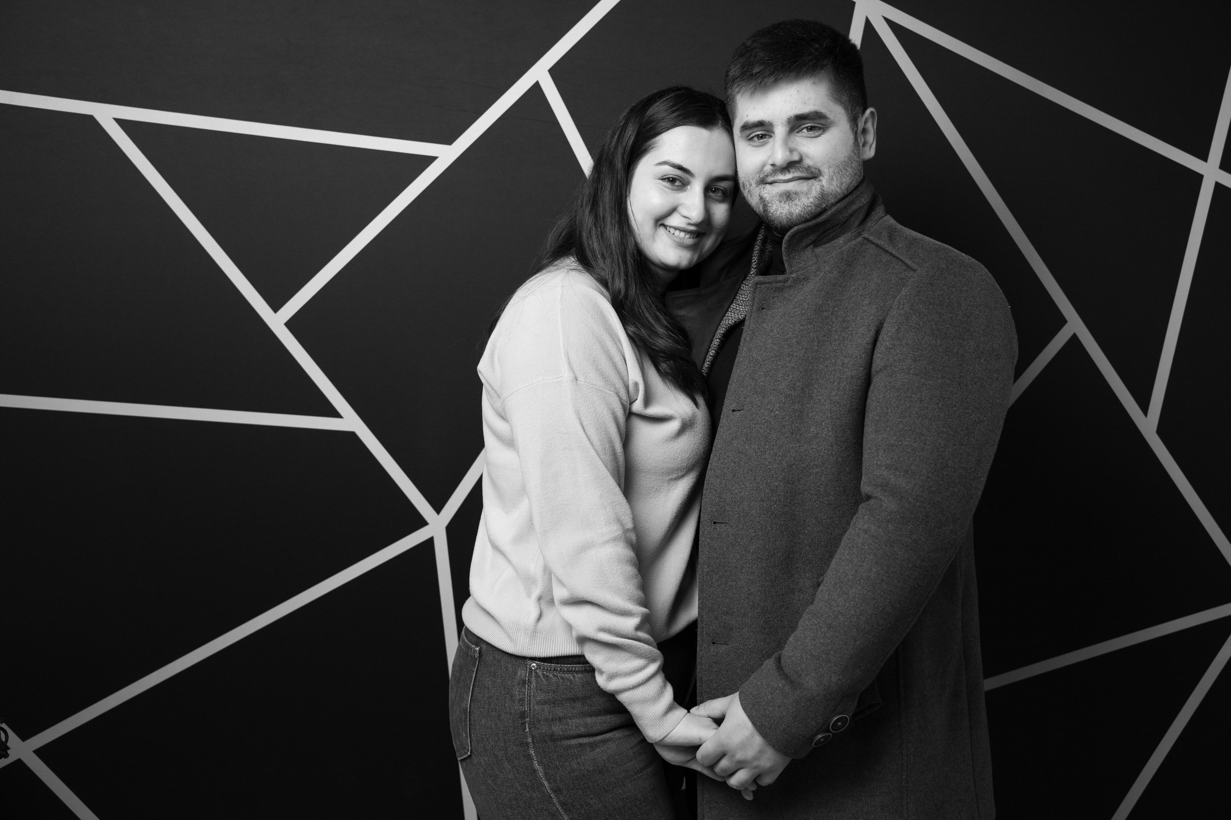 Portrete. STUDIO PORTRET — Portrete realizate cu lumină, timp și atenție. Un studio mobil dedicat fotografiei de portret