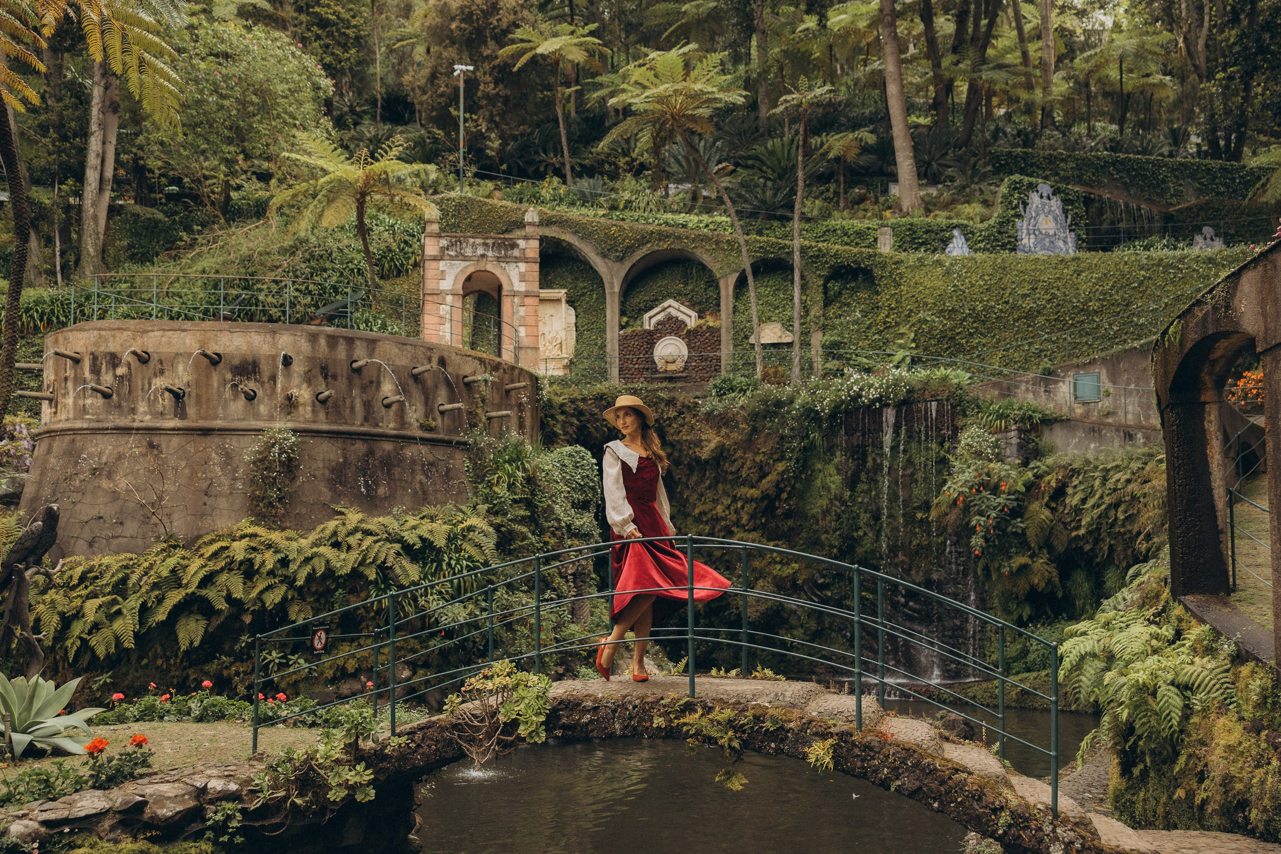 Ladies in the Jardim Monte Palace