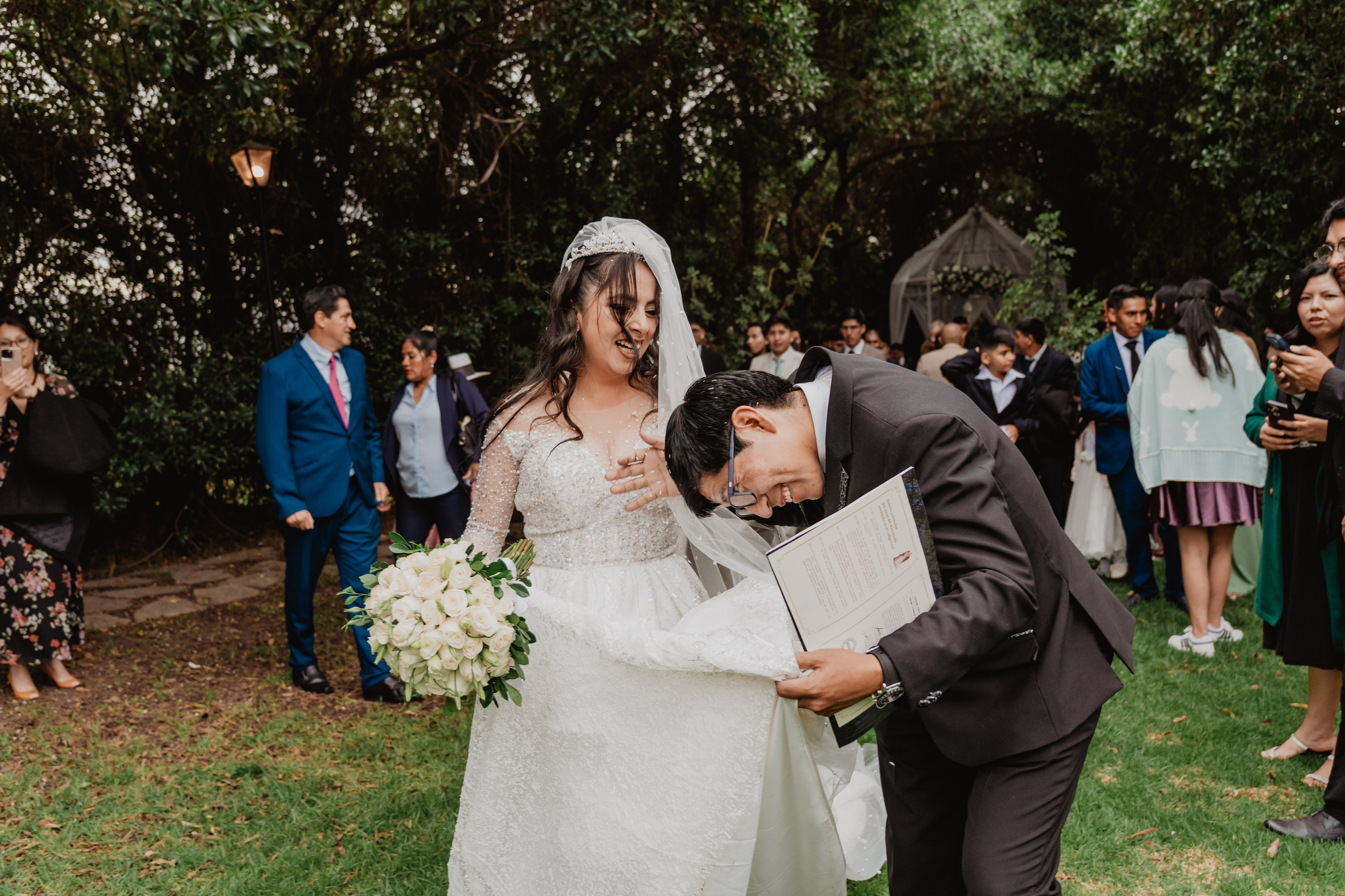 FERNANDO + MARIBEL | BODA RELIGIOSA. Studio KVTA | Fotografía y Video de Bodas en Arequipa