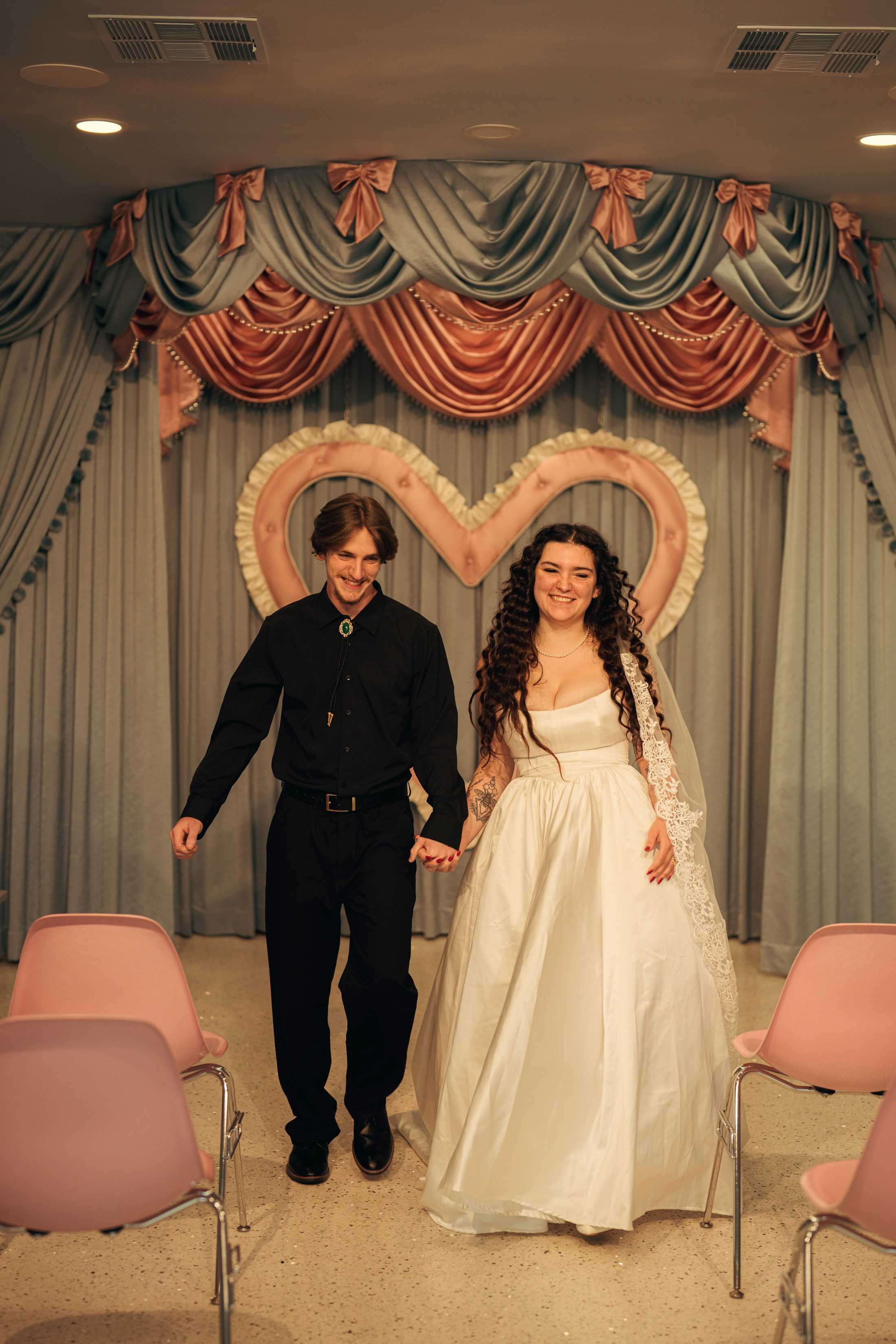 Wanda&Chance. Wedding & elopement photographer Viktoriya Kravtsov. Las Vegas