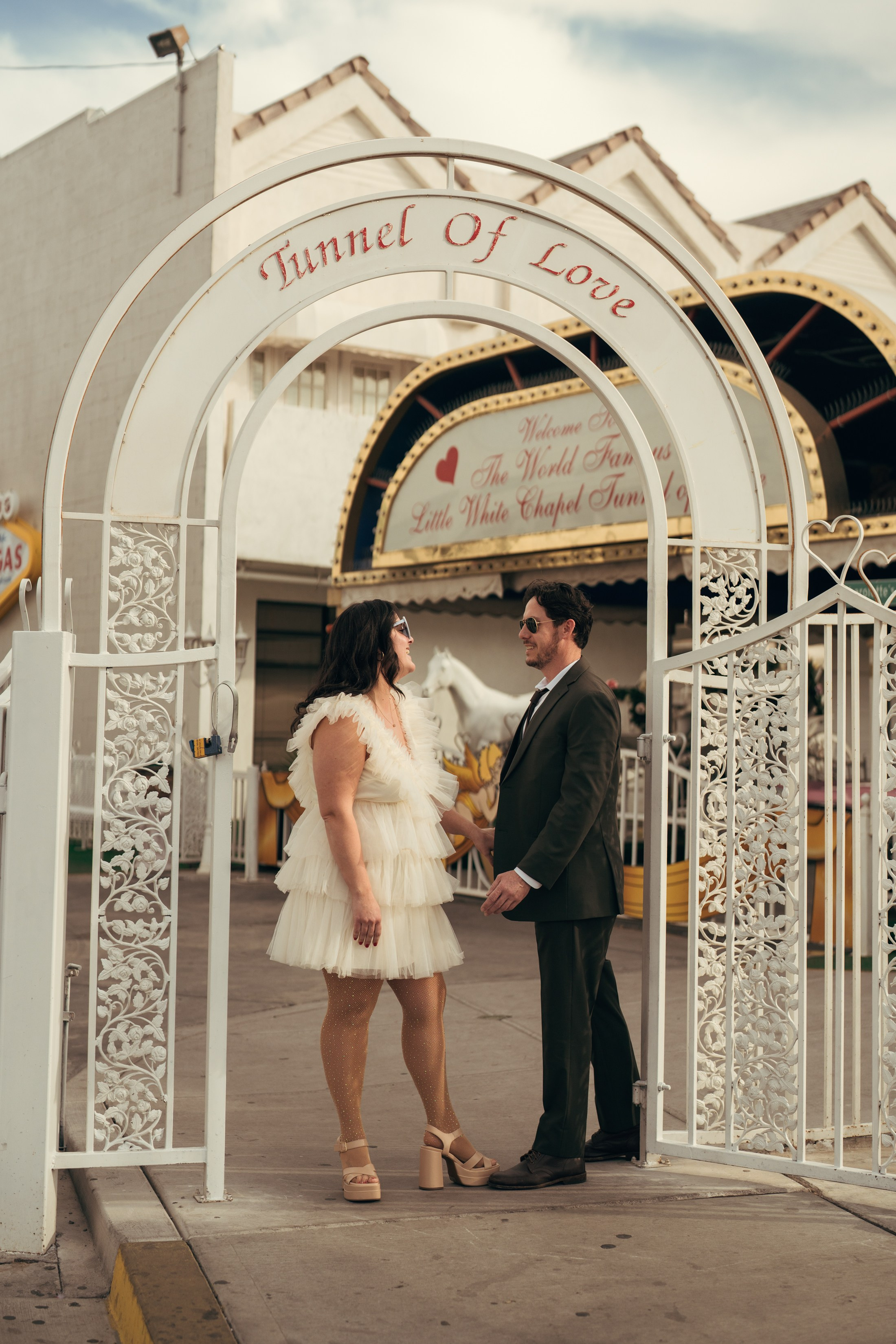 Grace&Jesse. Wedding & elopement photographer Viktoriya Kravtsov. Las Vegas