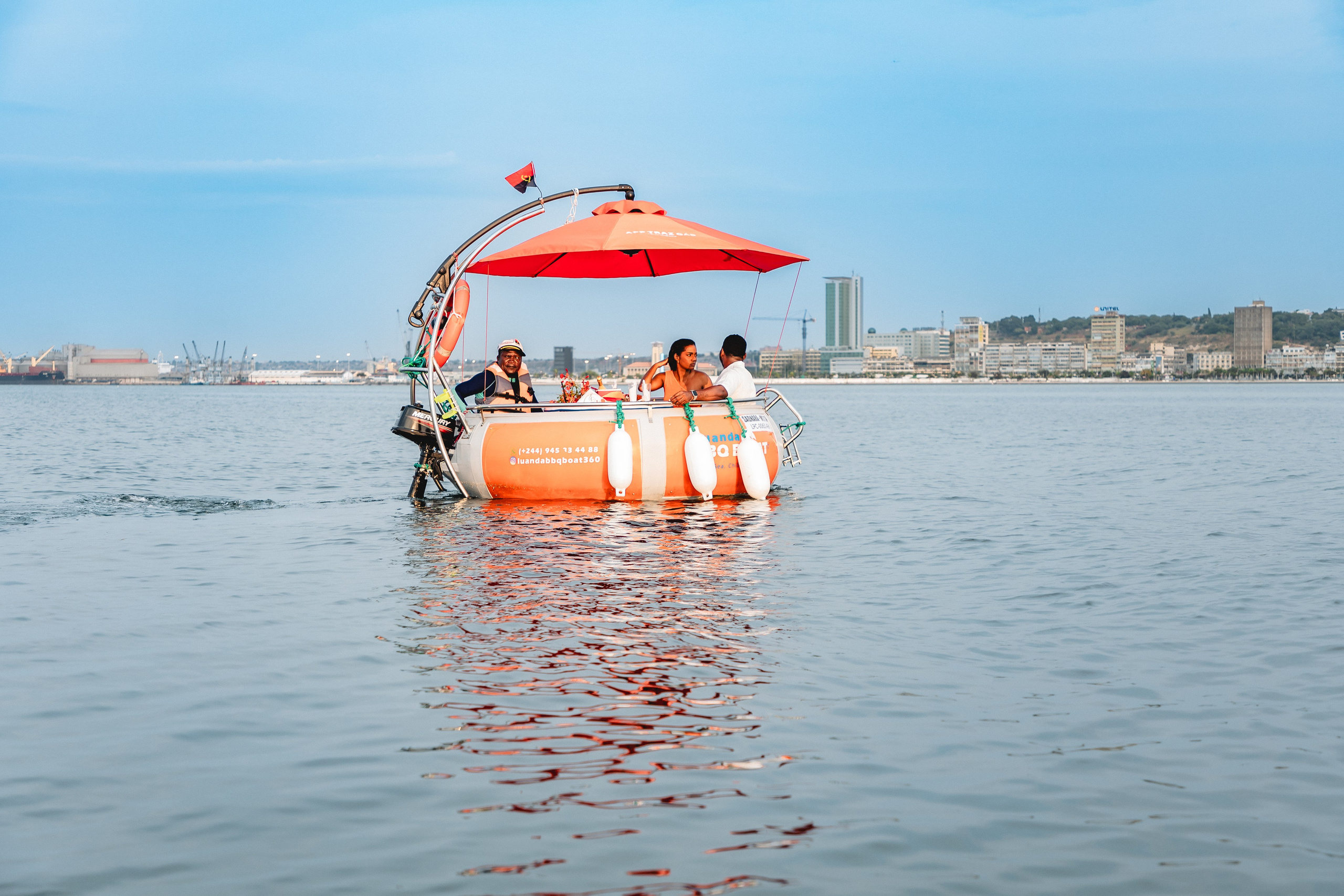 Luanda BBQ BOAT 360