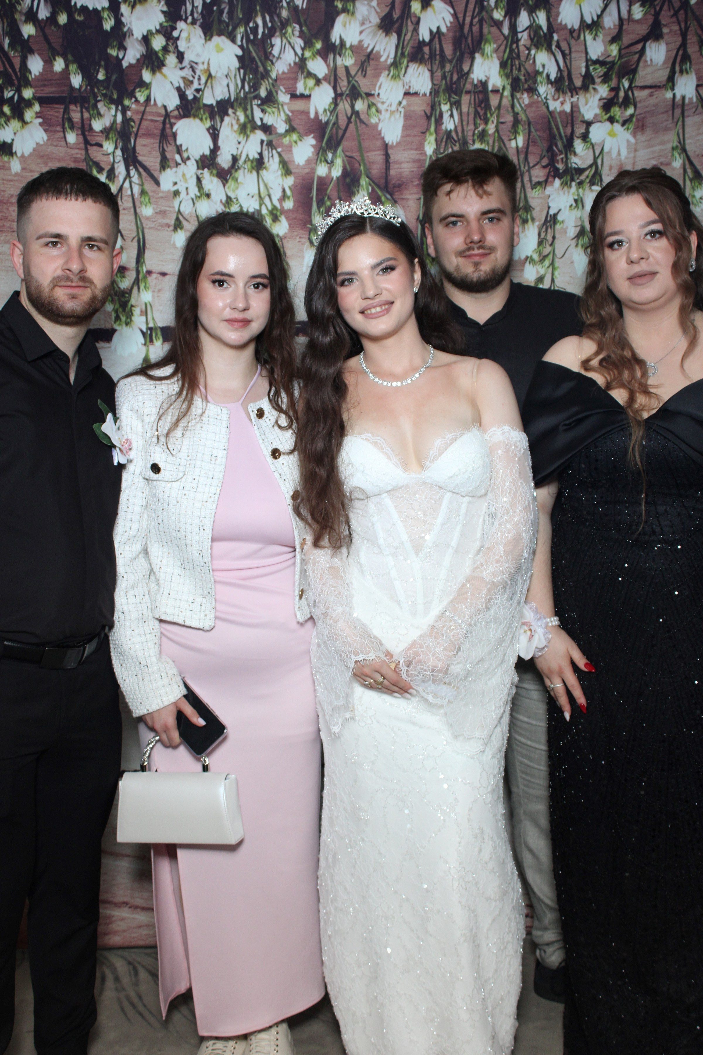 Nunta Denisa & Daniel – Zâmbete și distracție cu Oglinda Amintirilor Suceava