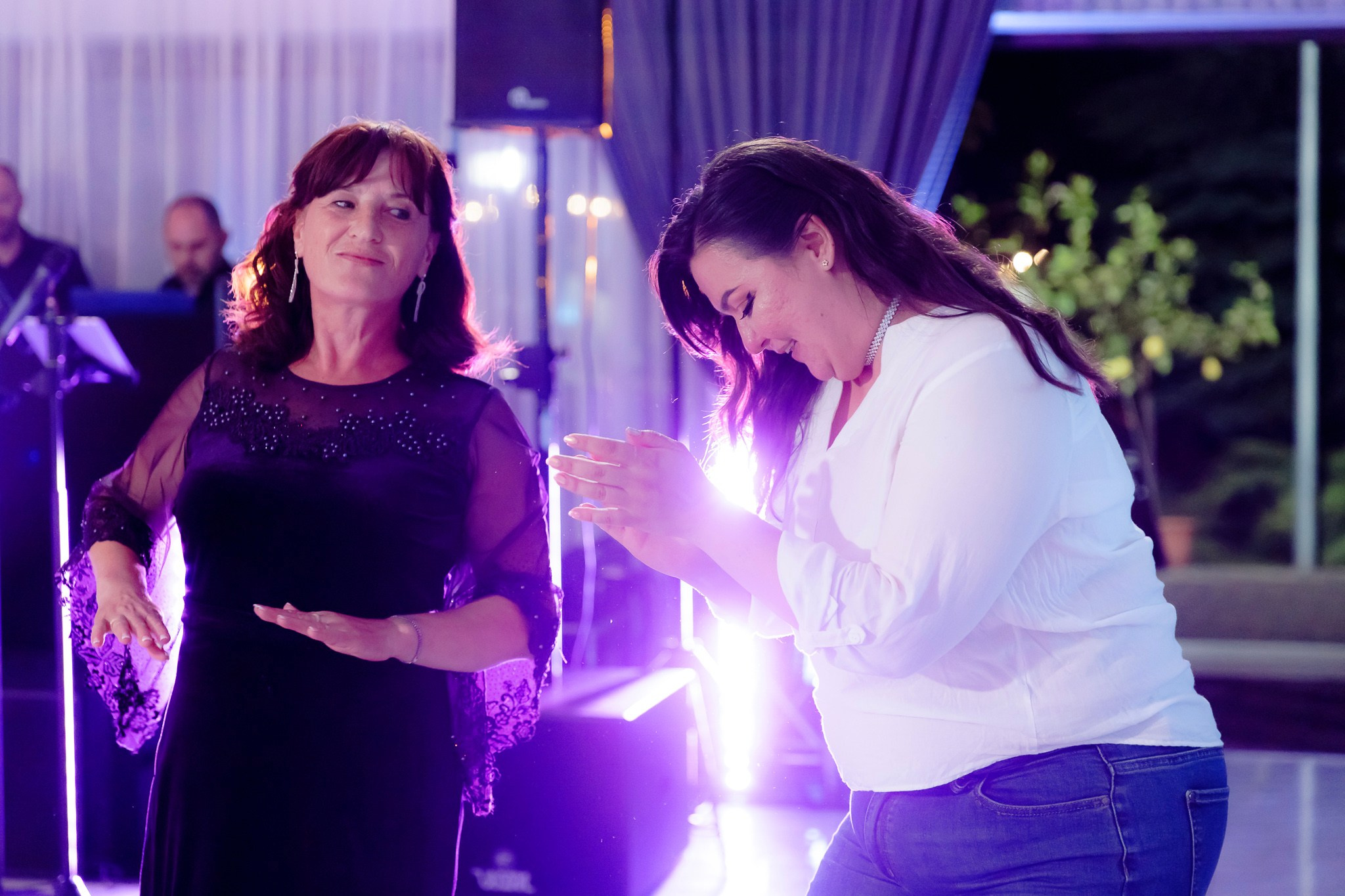 Ioana & Ionuț | Nuntă de poveste la Păstrăvăria Poiana din Mălini județul Suceava. Servicii foto-video profesionale, pentru momente de neuitat