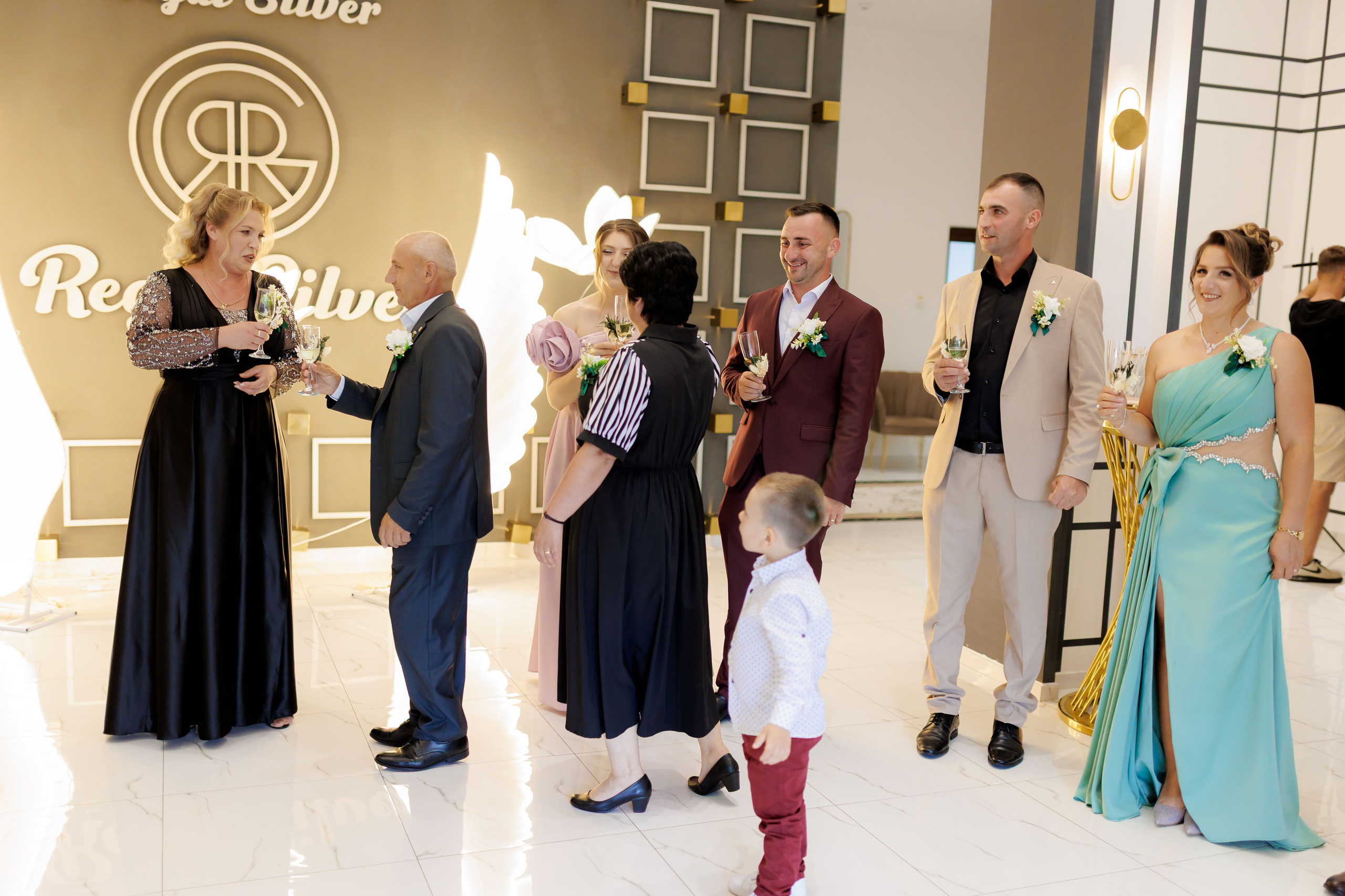 Nunta Nicoleta & Răzvan | Fotografie & Videografie Profesională. Servicii foto-video profesionale, pentru momente de neuitat