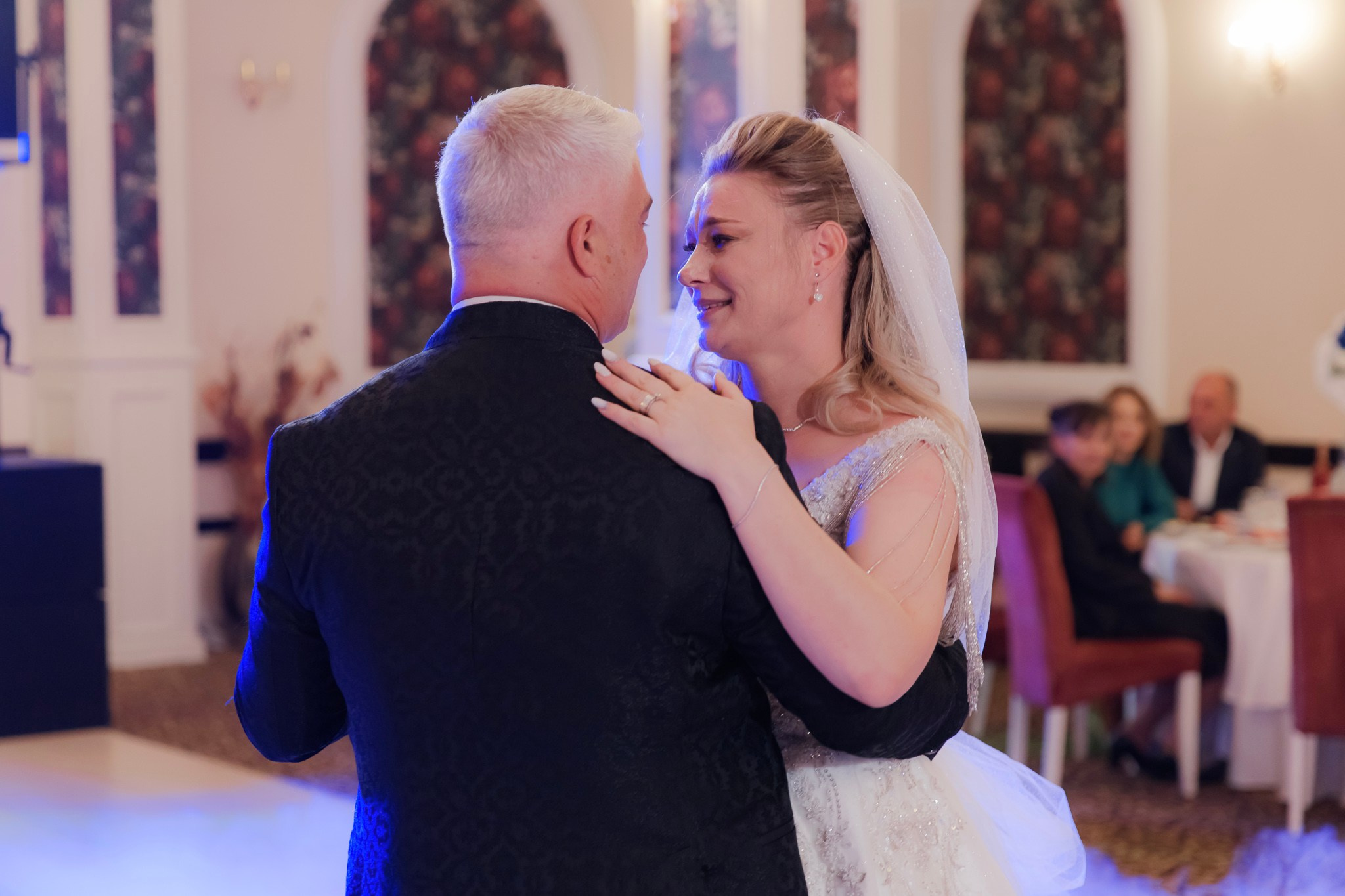 Mihai & Oana. Servicii foto-video profesionale, pentru momente de neuitat