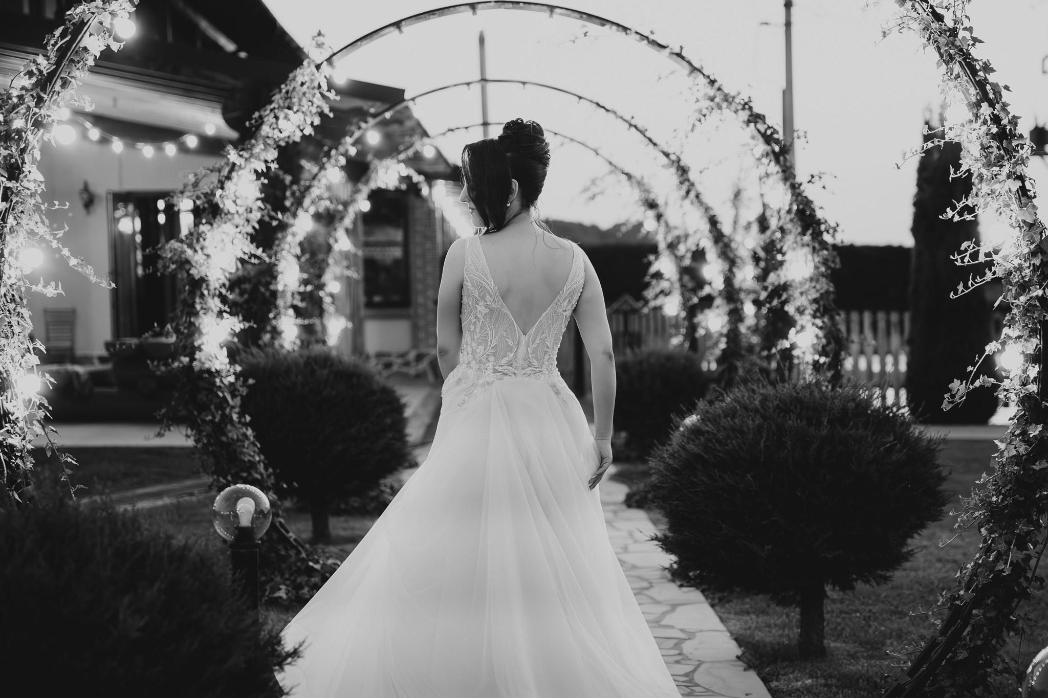 Ioana & Ionuț | Nuntă de poveste la Păstrăvăria Poiana din Mălini județul Suceava. Servicii foto-video profesionale, pentru momente de neuitat