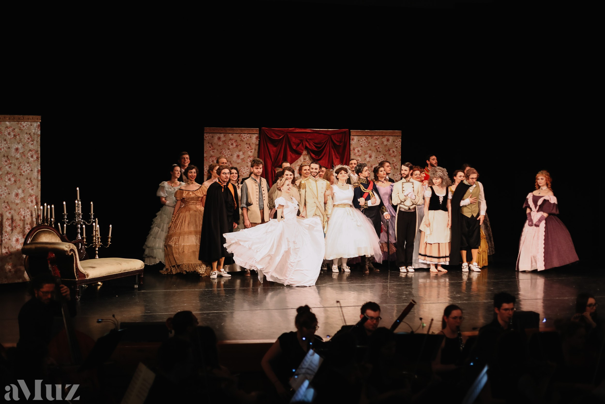 Opera Łąkowa. Fotograf Ślubny Warszawa - Sesje Biznesowe Rodzinne Eventy