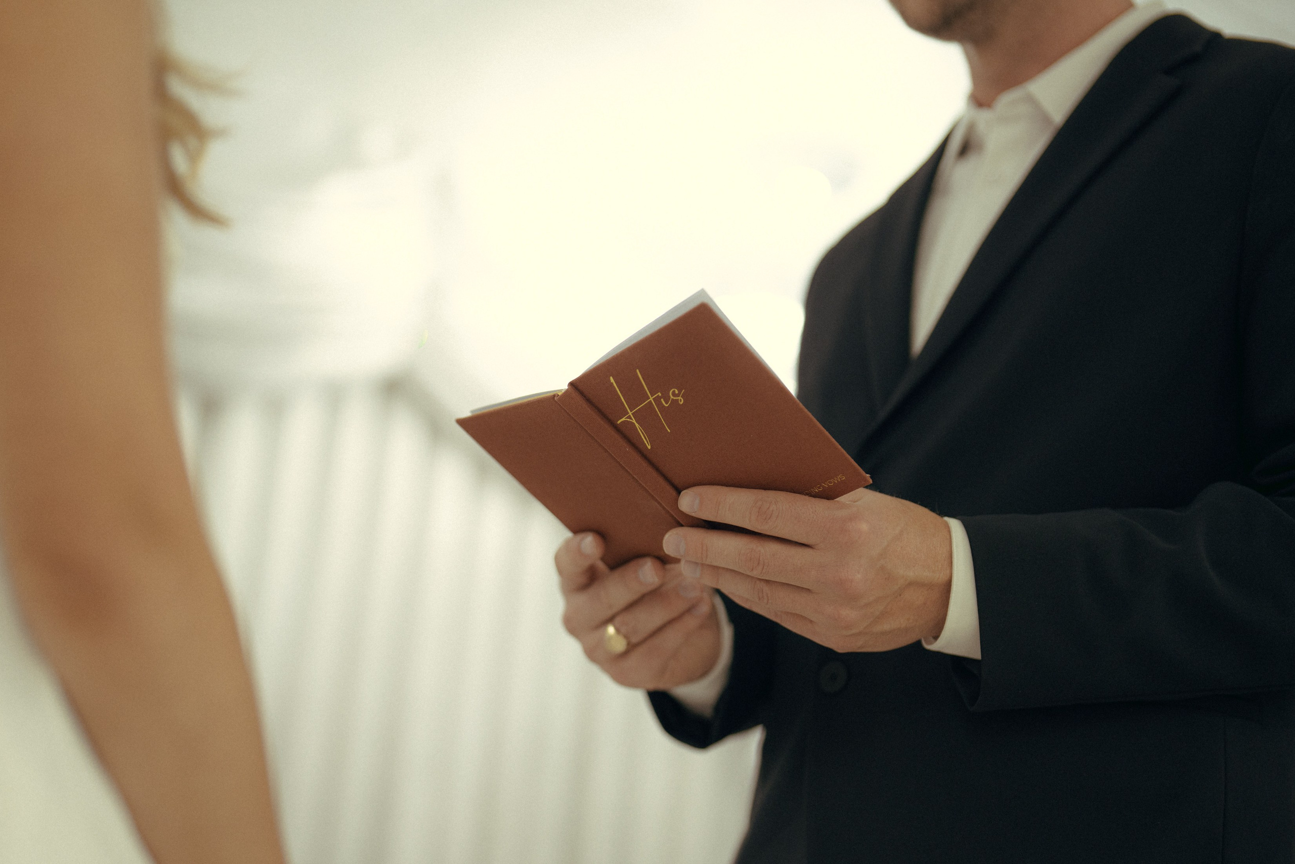 Isabela&Sean. Wedding & elopement photographer Viktoriya Kravtsov. Las Vegas