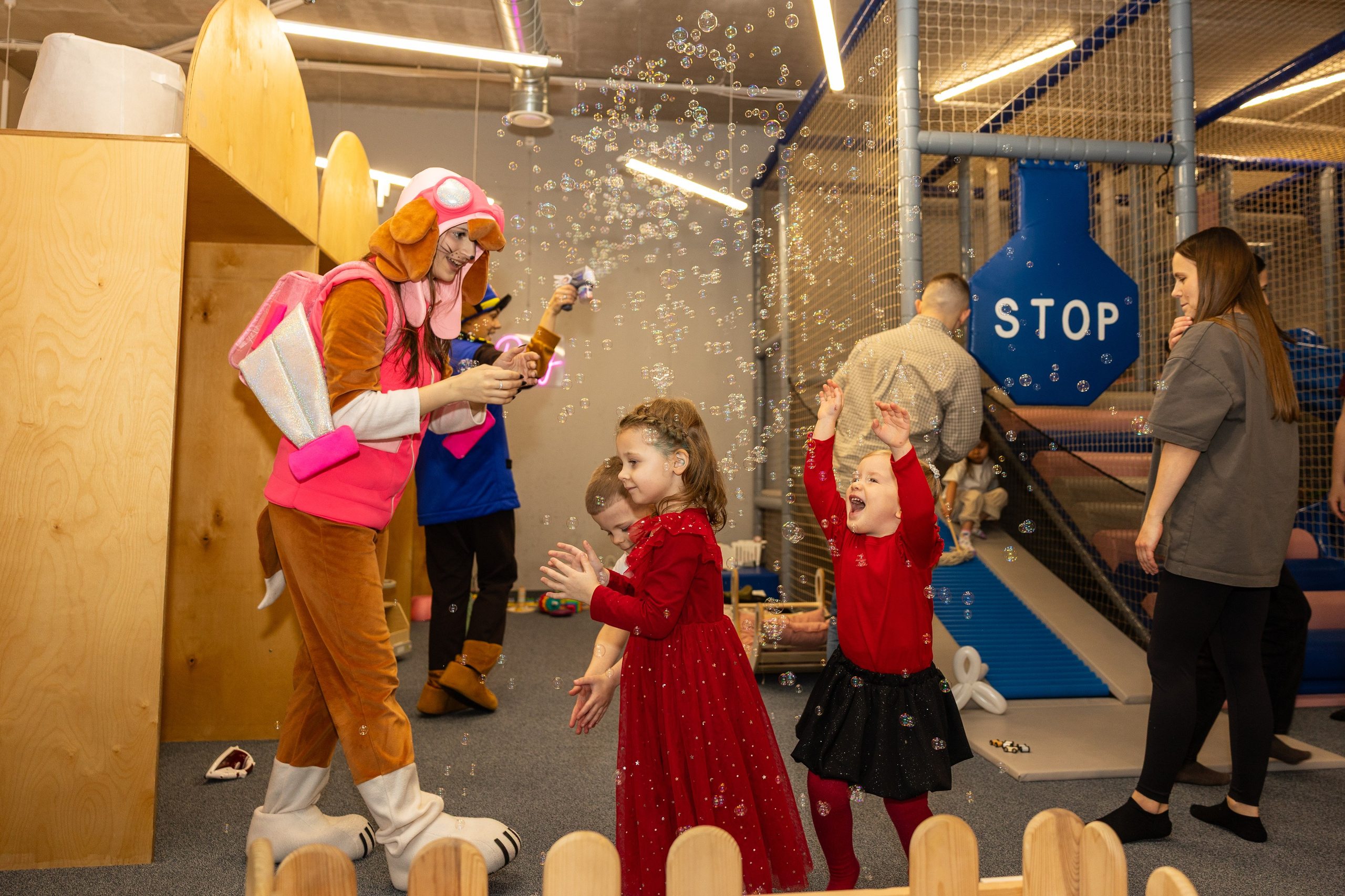 День рождения Артёма 24 января 2026 года. Семейный и детский фотограф в Варшаве Мила Бобровская