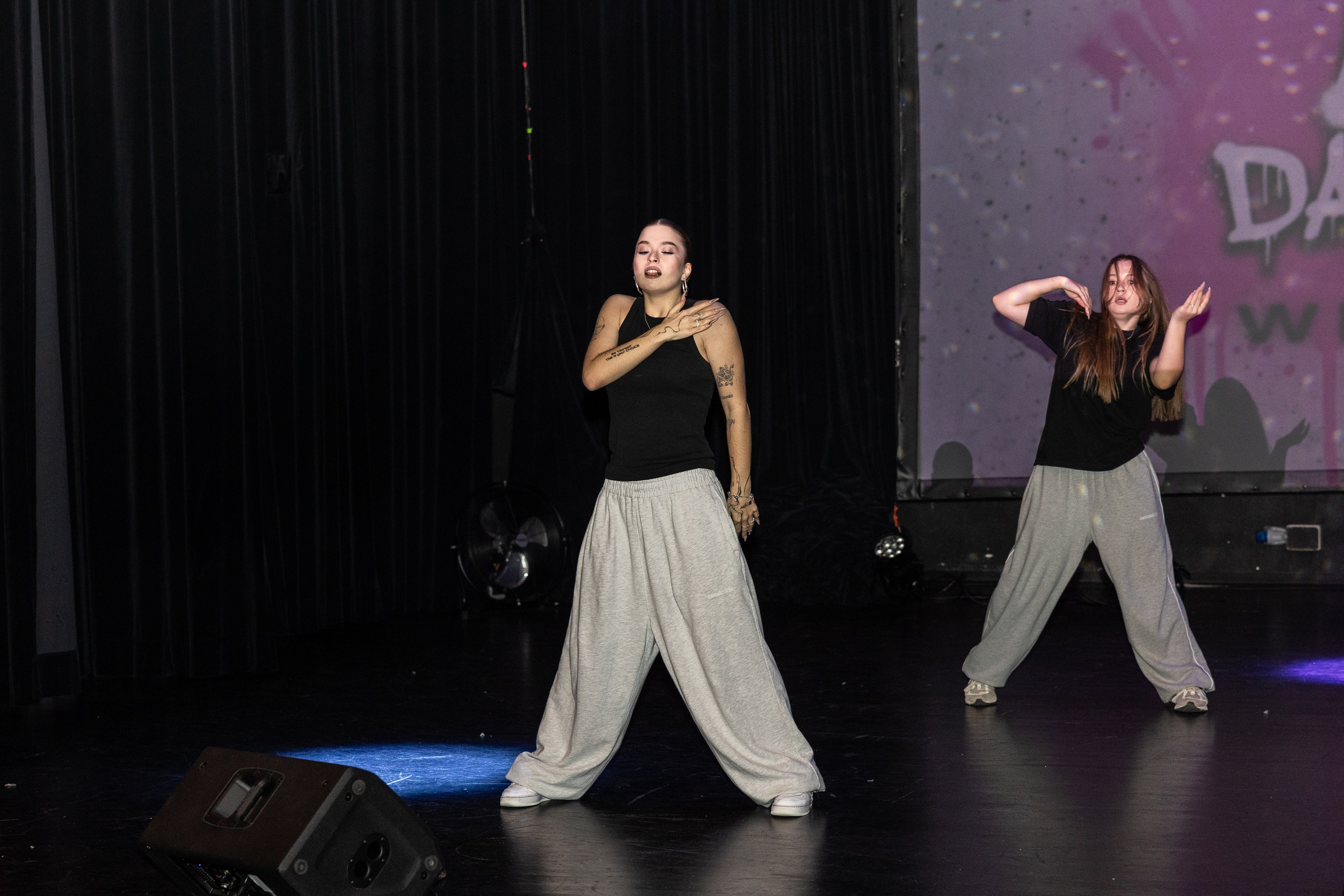 LEO DANCE SHOW WINTER 2025. Семейный и детский фотограф в Варшаве Мила Бобровская