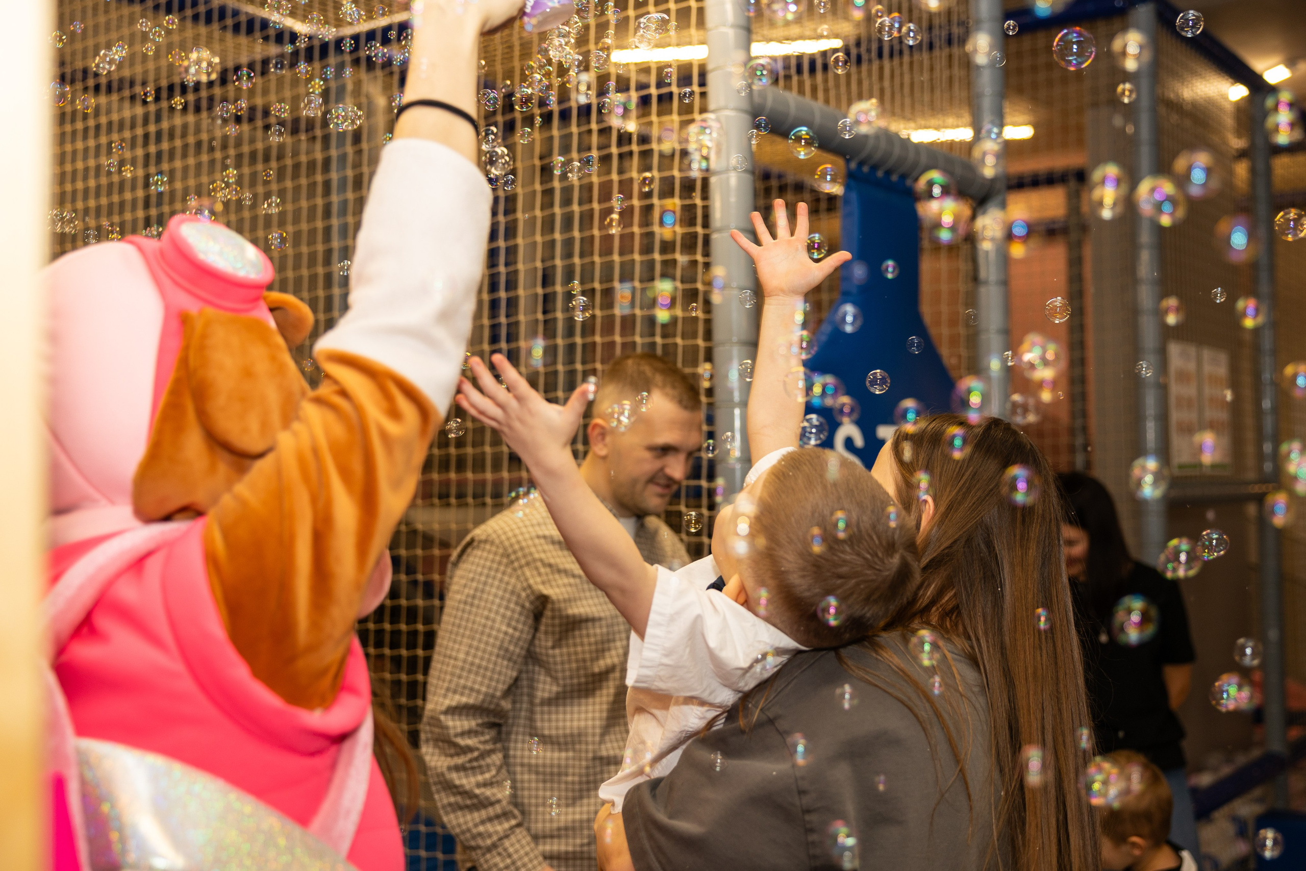 День рождения Артёма 24 января 2026 года. Семейный и детский фотограф в Варшаве Мила Бобровская