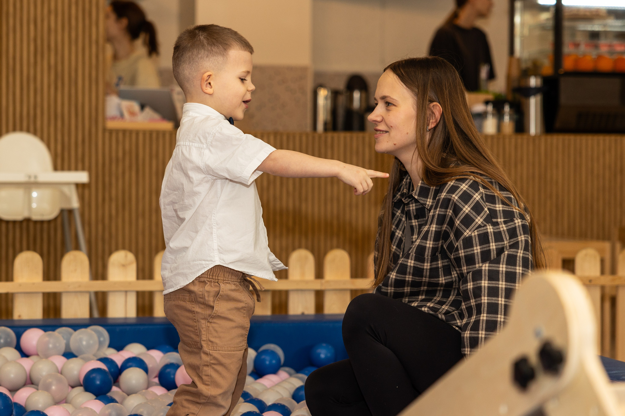 День рождения Артёма 24 января 2026 года. Семейный и детский фотограф в Варшаве Мила Бобровская