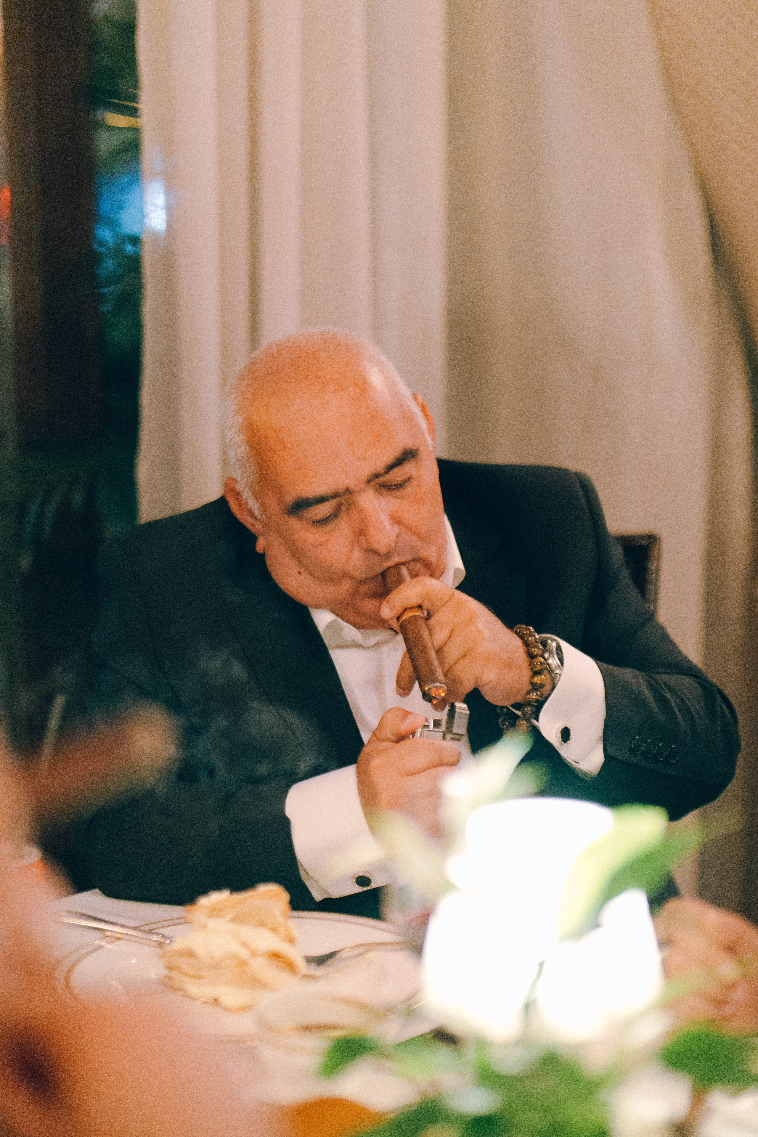 CIGAR CLUB. Wedding&Event photographer Ismail Rzayev in Baku