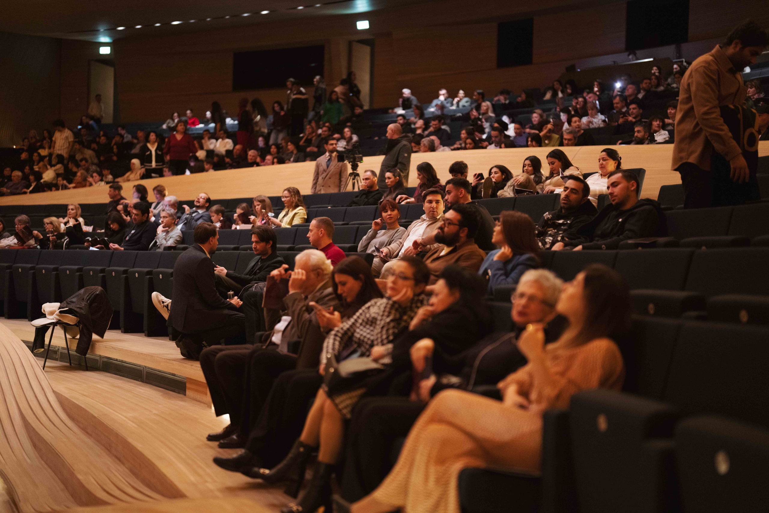 The Tchaikovsky Academic Grand Symphony Orchestra in Baku. Wedding&Event photographer Ismail Rzayev in Baku