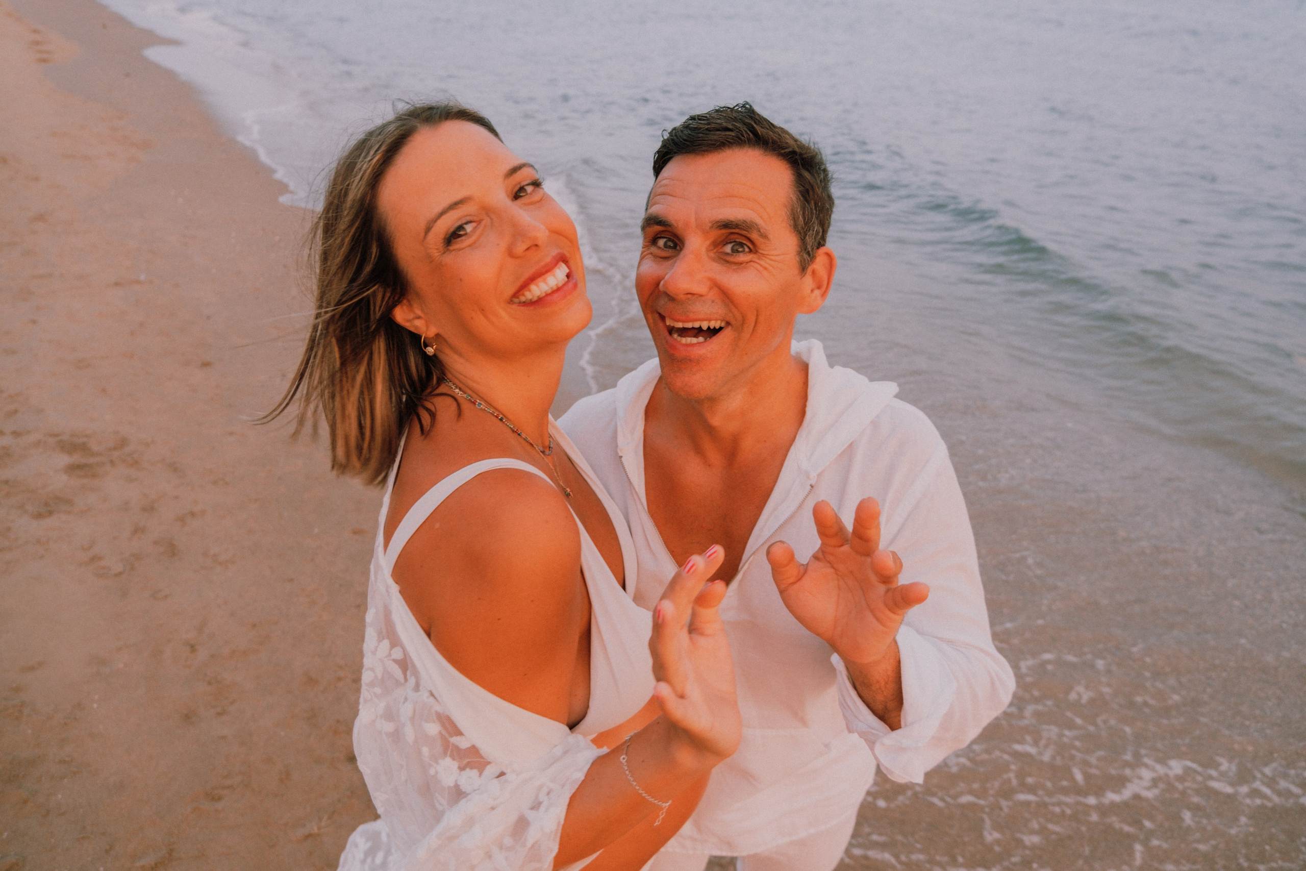 Sesión embarazo en la playa. Fotografía profesional en Calafell - Elena Medvedeva