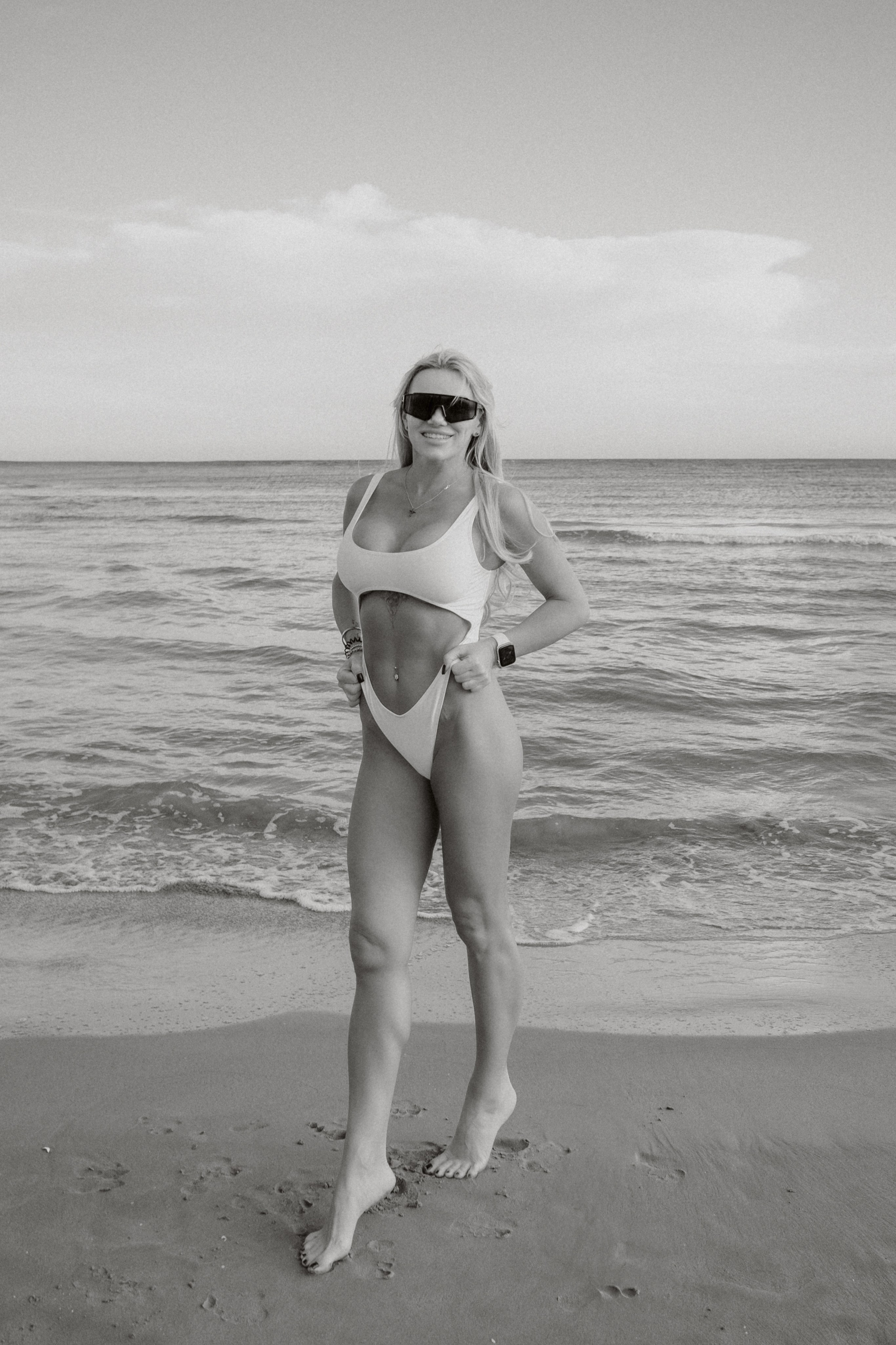 Sesión individual en la playa. Fotografía profesional en Calafell - Elena Medvedeva