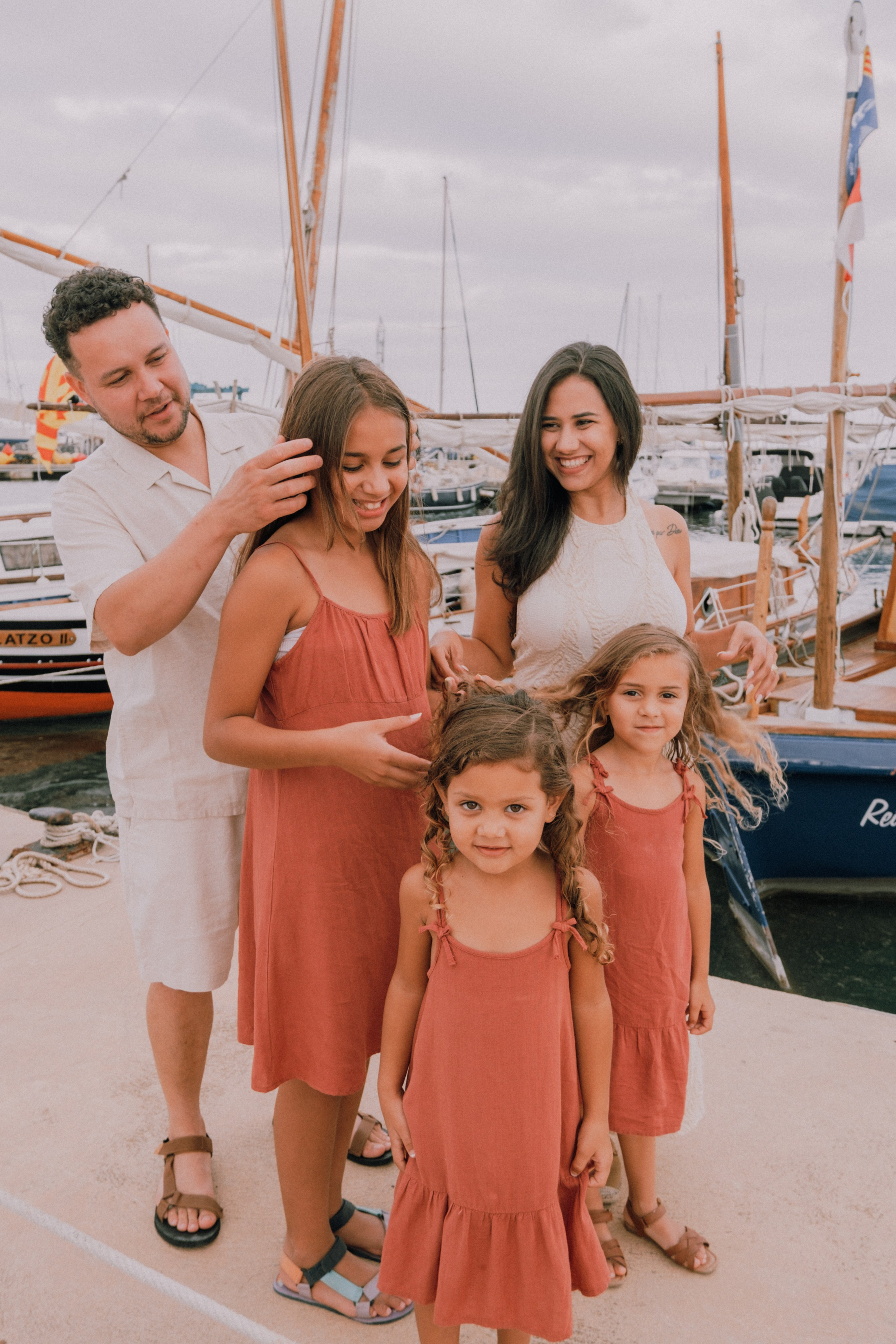 Семейная фотосессия на пляже. Профессиональная фотосъемка в Калафелле — Елена Медведева
