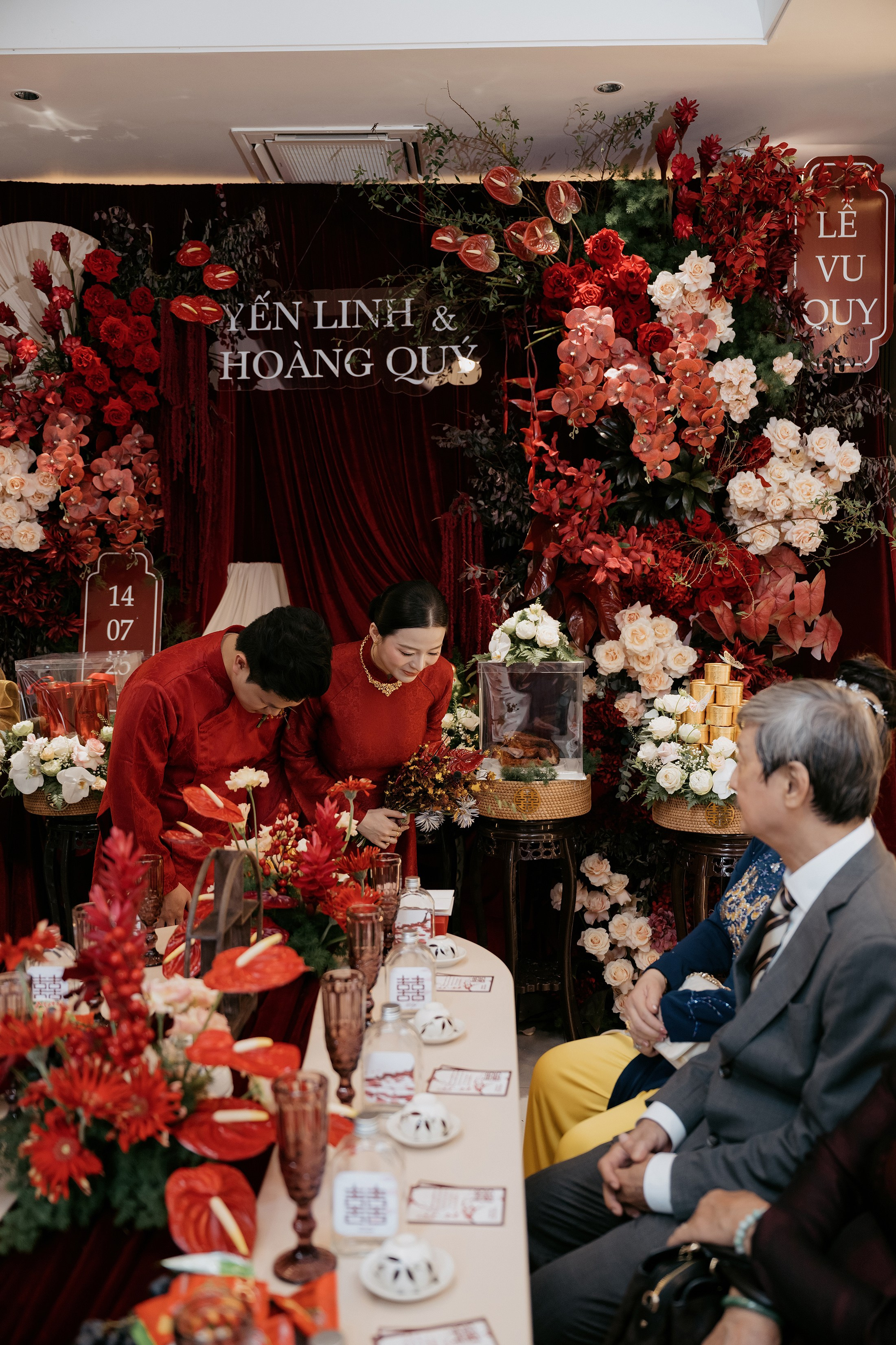 YEN LINH & HOANG QUY / Wedding Ceremony. Nhiếp ảnh gia đám cưới hàng đầu tại Thành Phố Hồ Chí Minh