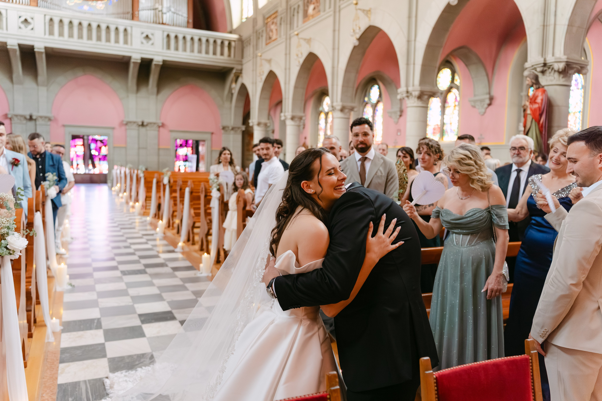 Casamento Isabel & Freskim em La Chaux-de-Fonds e Neuchâtel, Suiça. Fotógrafo de casamentos e destination wedding no Porto, Portugal — Davi Valente | Lisboa, Douro, Roma e Lago de Como