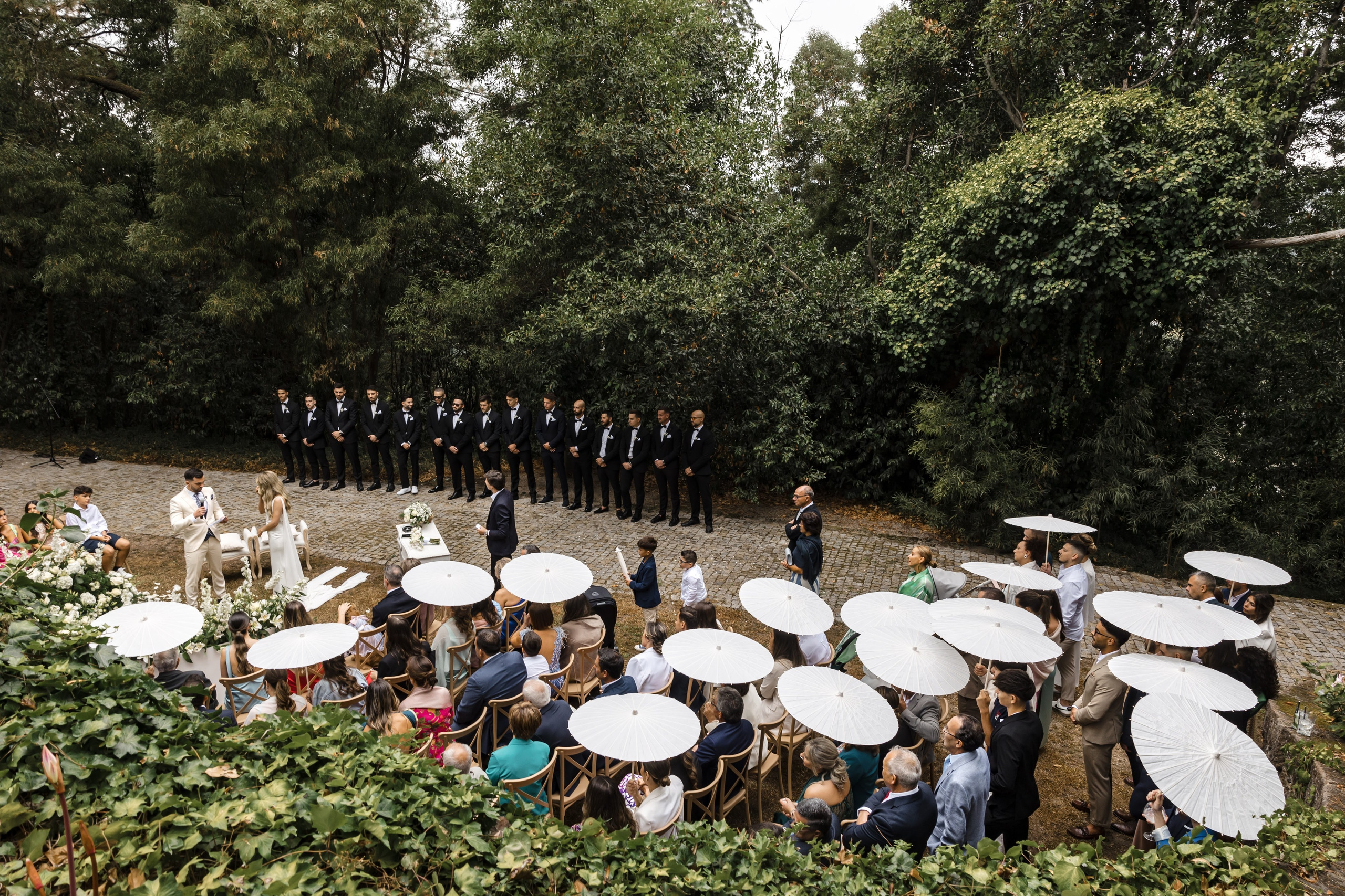 Glicínias Boutique Hotel Wedding in Guimarães | Pedro & Joana. Lisbon Wedding Photographer | Timeless Documentary Wedding Photography