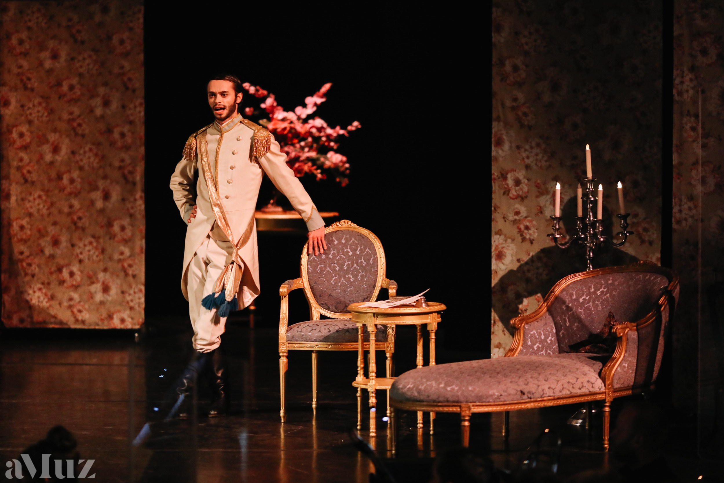 Opera Łąkowa. Fotograf Ślubny Warszawa - Sesje Biznesowe Rodzinne Eventy