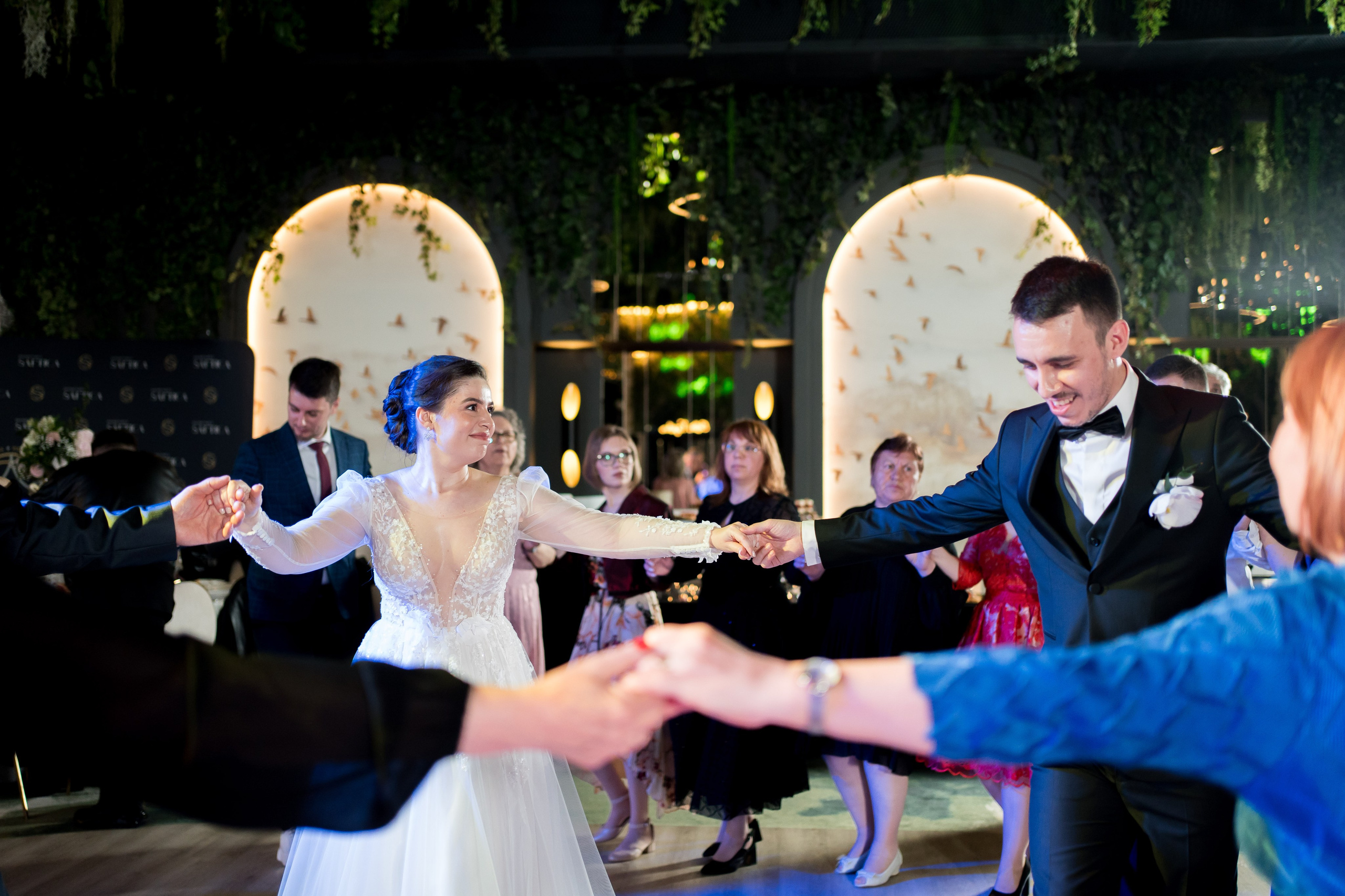 PARTY. Gabriel Florea — Fotograf nuntă București