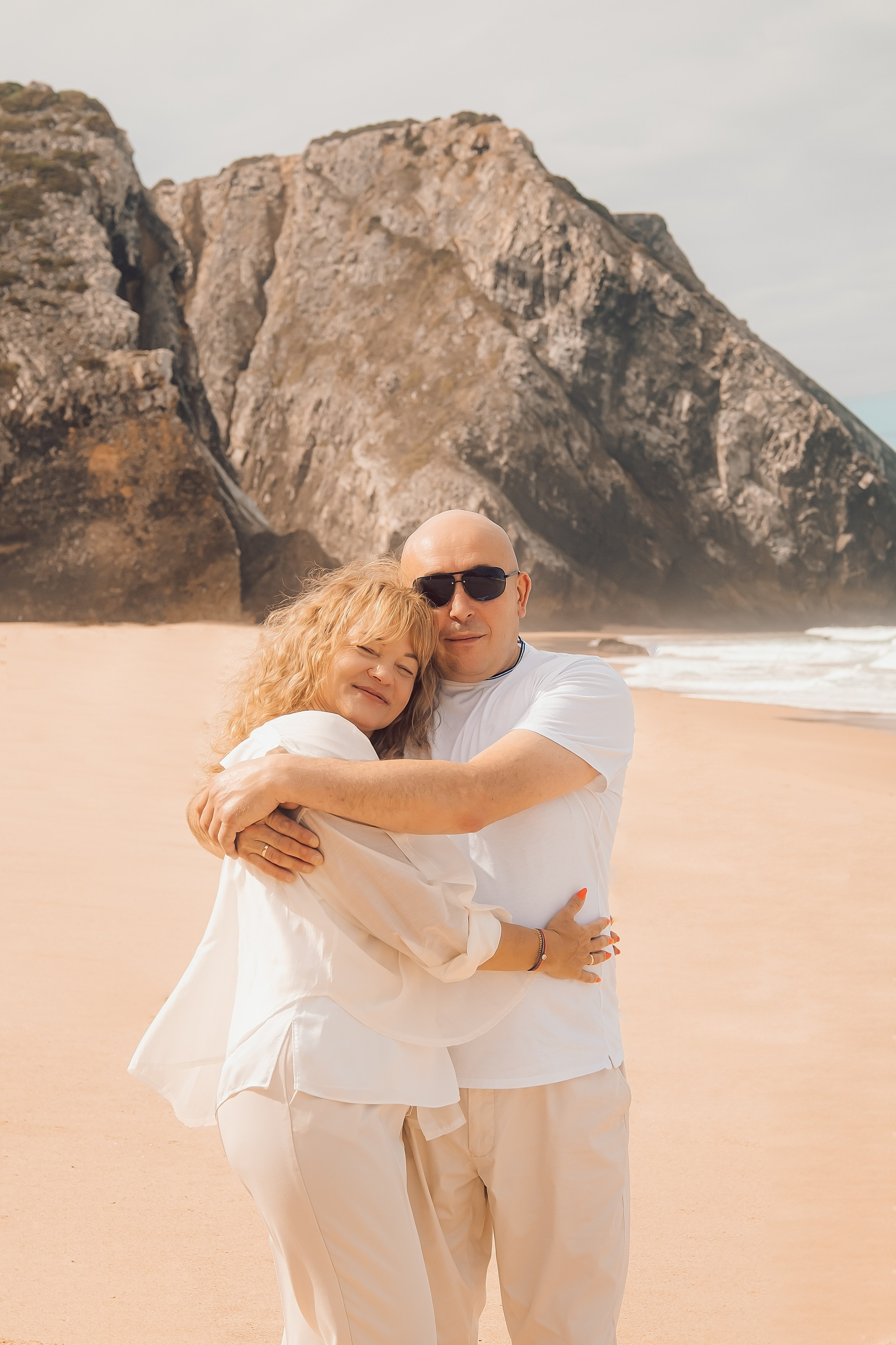 Love story  lisbon beach ocean. сімейна фотосесія лісабон океан пляж. Валерія Сичова. Сімейний та репортажний фотограф в Португаліі