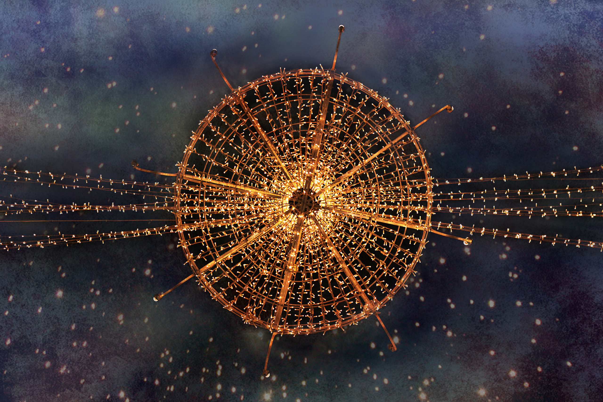 Circles in the sky. Photographer in Baku Kamran Enceladus