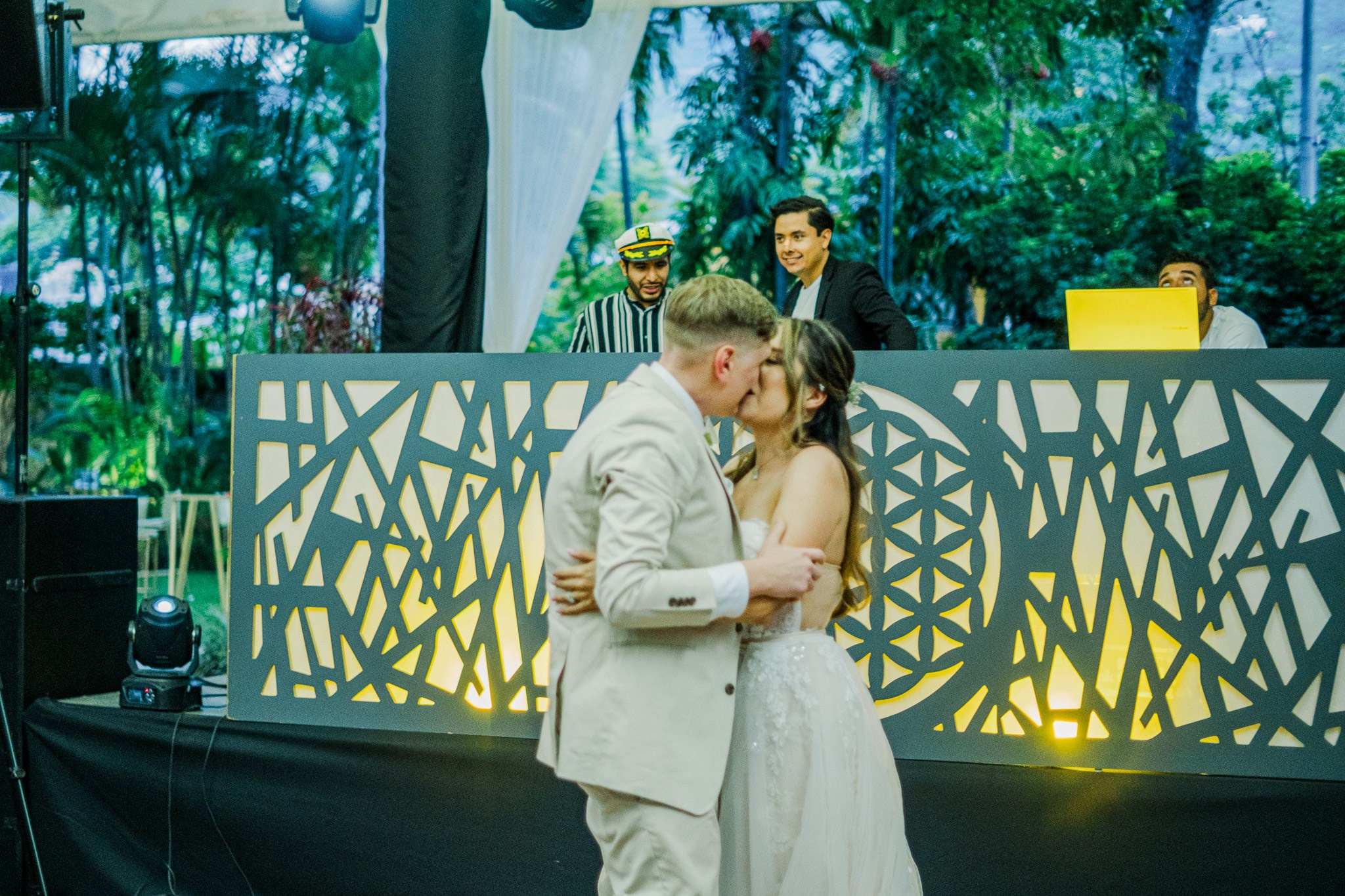 Abril & Dylan / Morelos. Wedding and family photographer in Mexico City