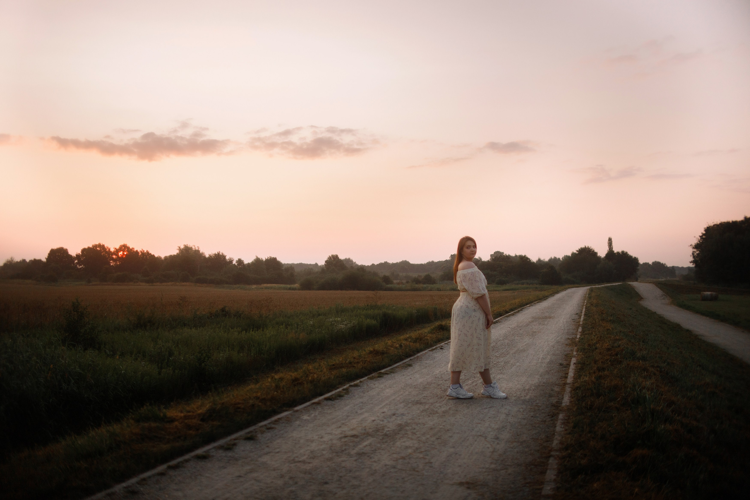 Katya in the field. Kaja | fotograf psów we Wrocławiu