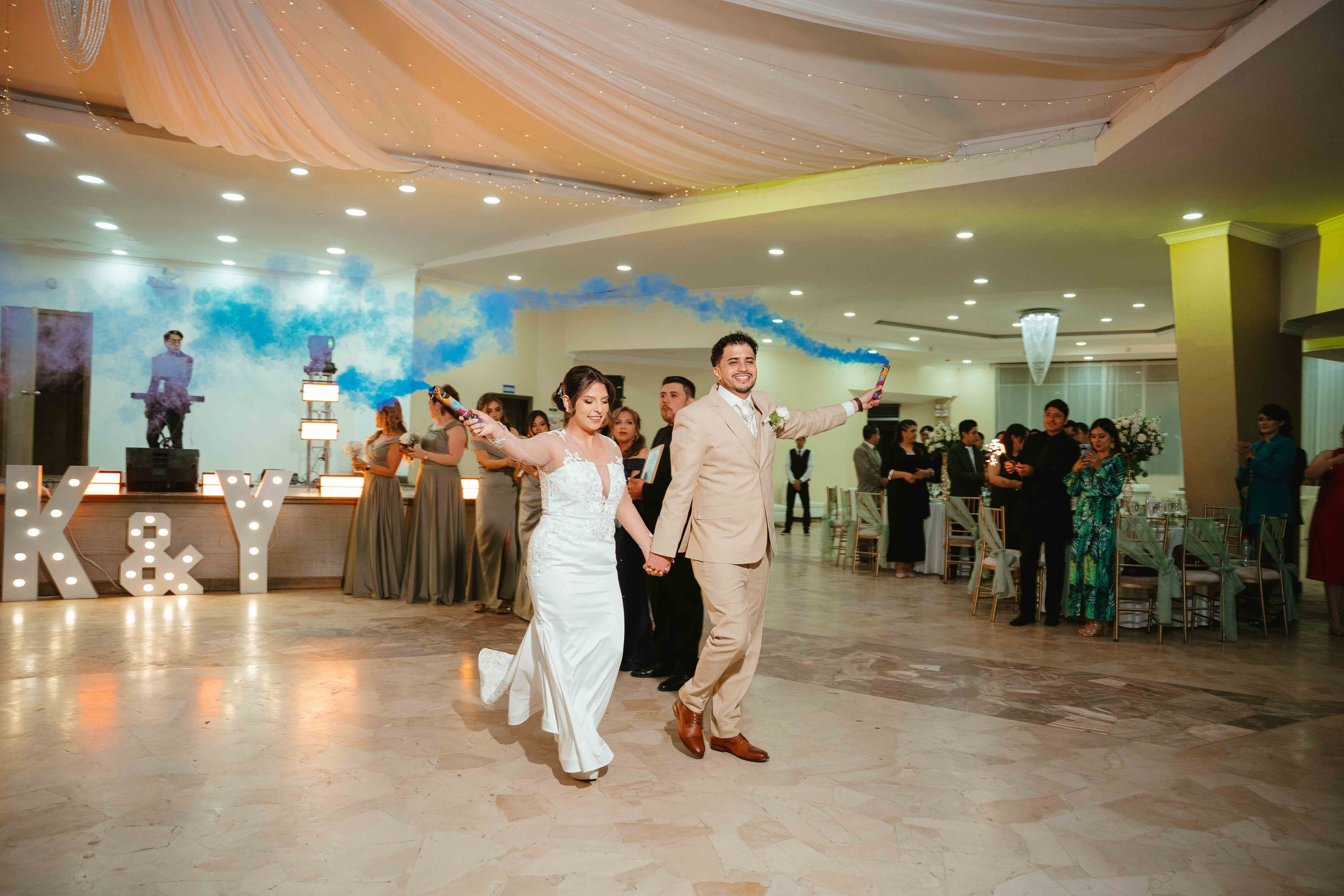 Boda de Kelvin y Yari en Loja | Fotografía y Filmación por Piero Alvarez. Fotógrafo de bodas en Loja Ecuador | Piero Alvarez PH